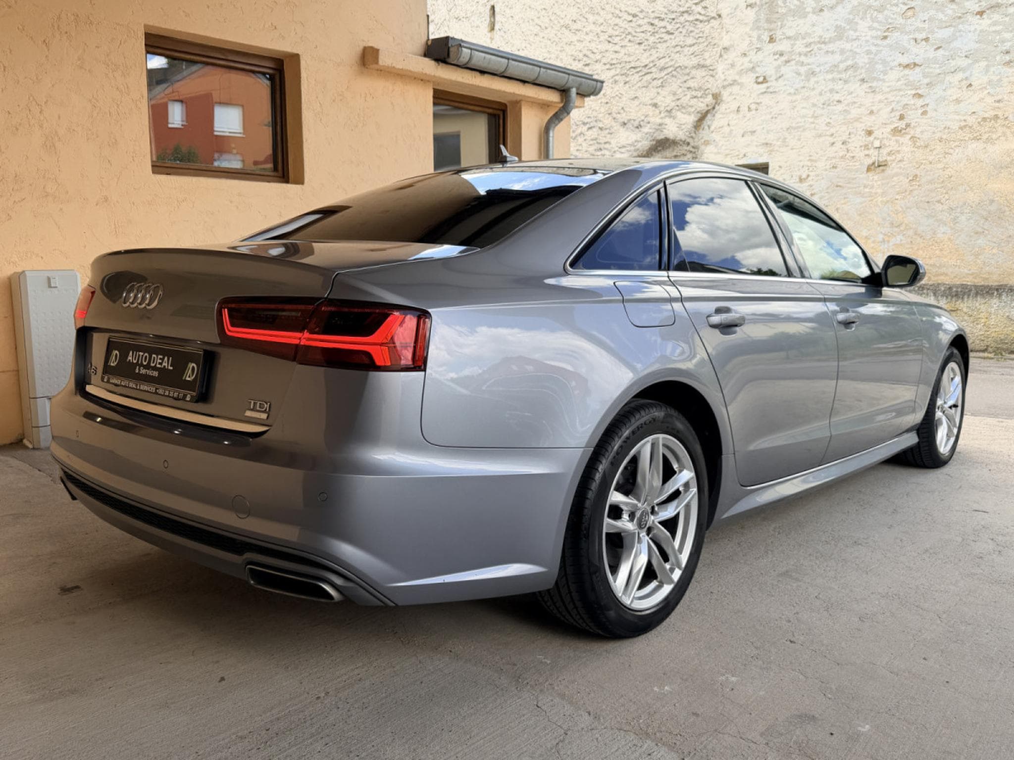 Audi A6 2.0 TDI S-line ext. Automatique  190CV (2019) - Photo 5
