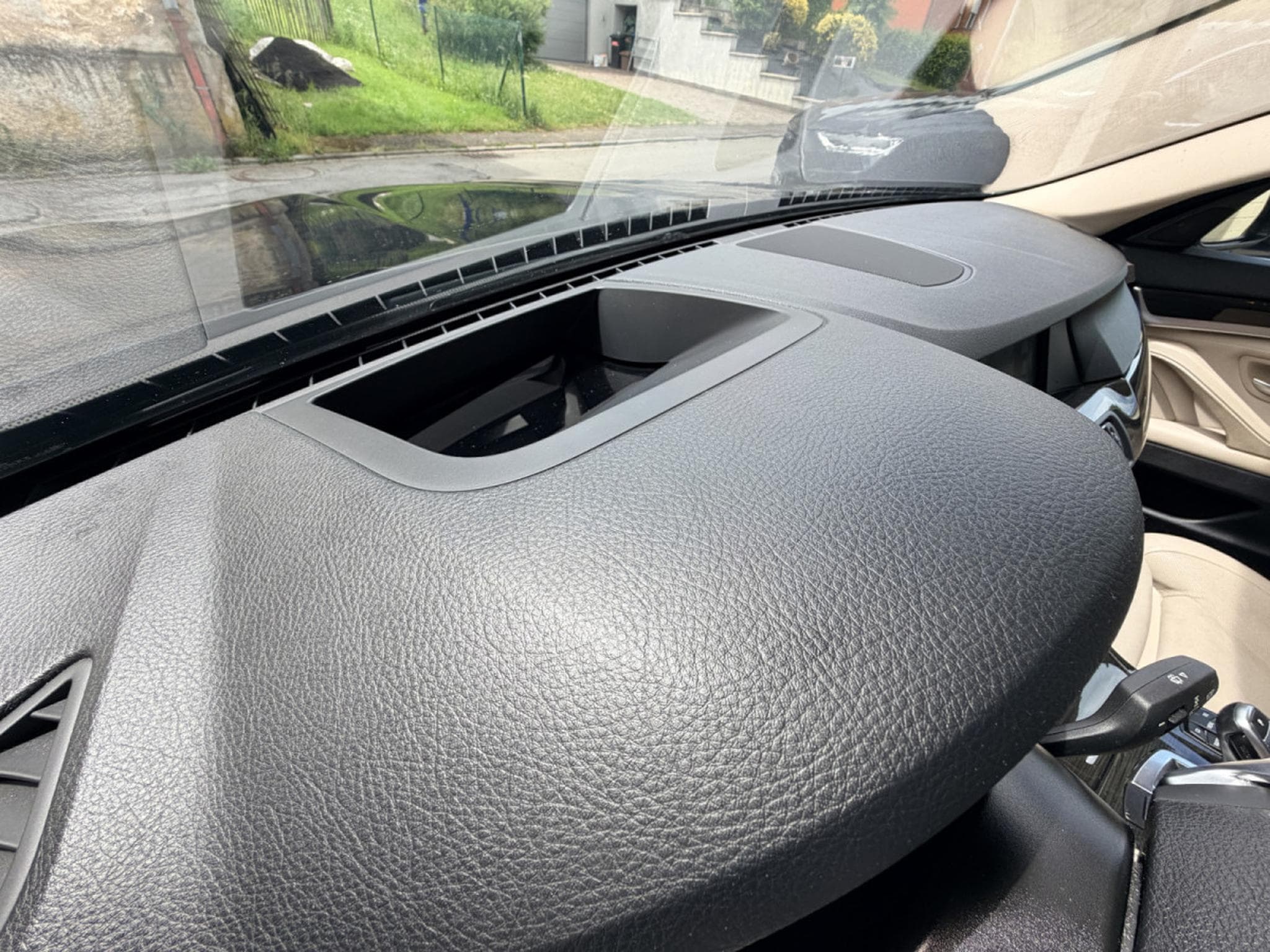 BMW 530 d xDrive Camera Head-UP, Toit Ouvrant 258cv (2011) - Photo 12