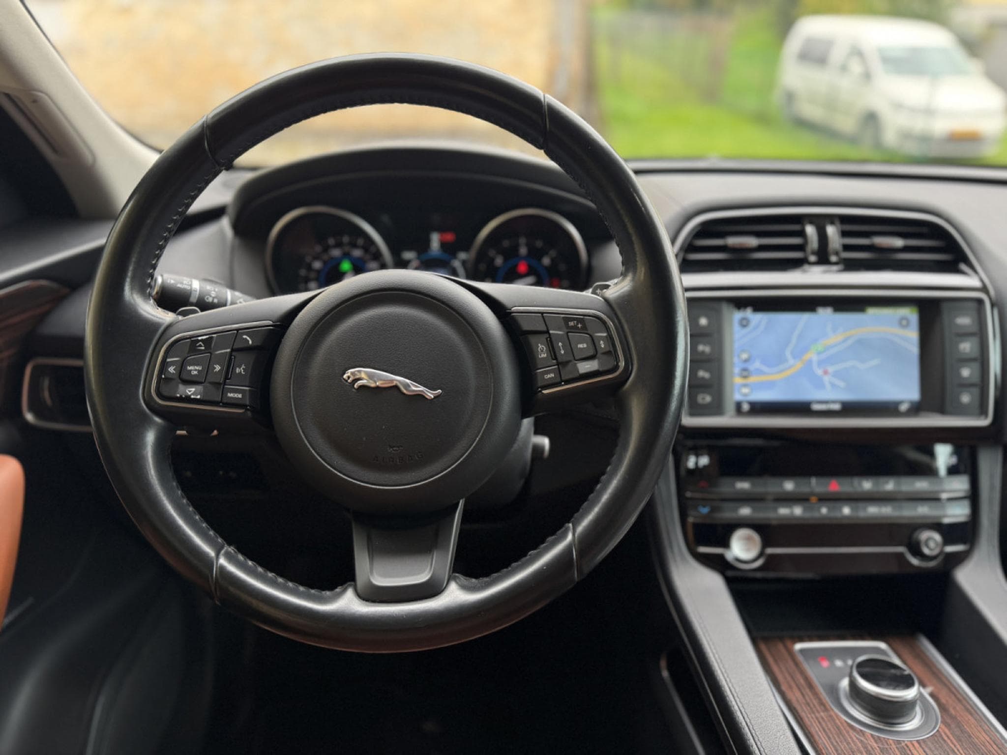 Jaguar F-Pace Jaguar F-PACE Portfolio 30d AWD - 221kW (2016) - Photo 11