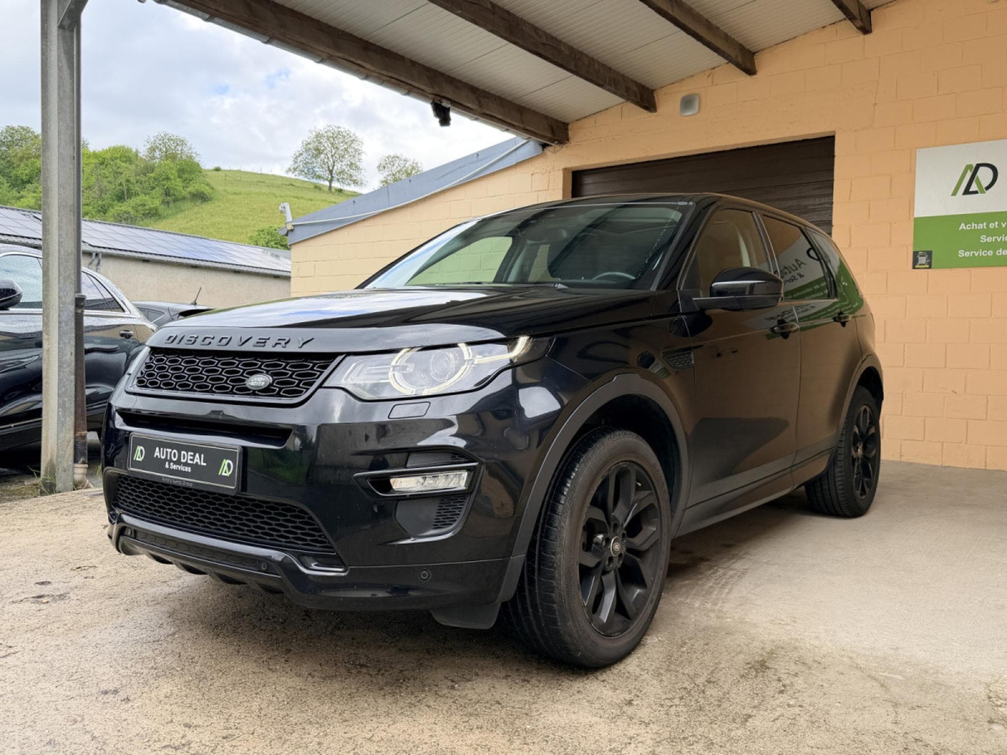 Land-Rover Discovery Sport Si4 240 HSE Automatique Panorama  7 places 241cv (2019) - Photo 3
