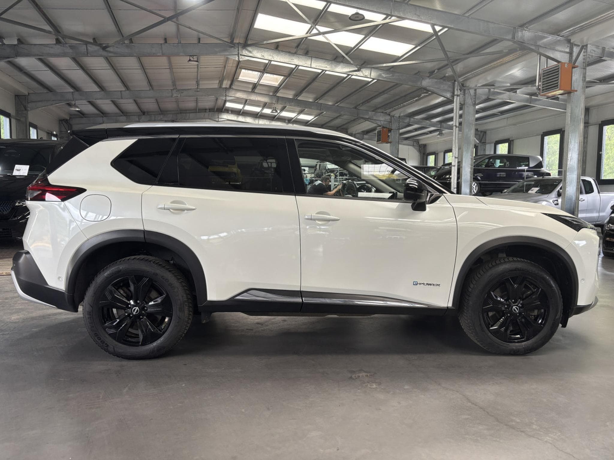 Nissan X-Trail 1.5 E-POWER TEKNA+ (2023) - Photo 2