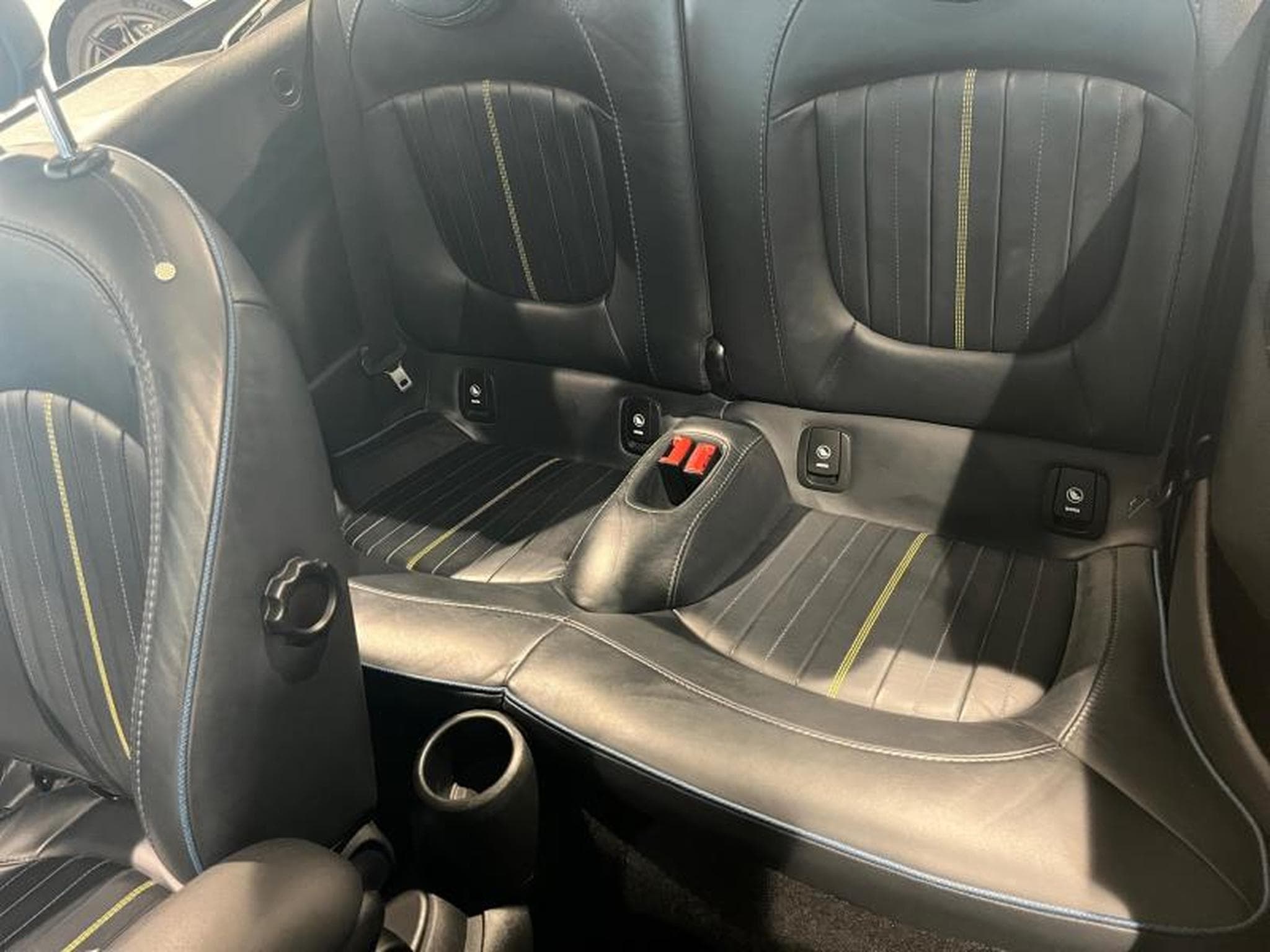 MINI Cooper Cooper S Cabrio (2022) - Photo 13
