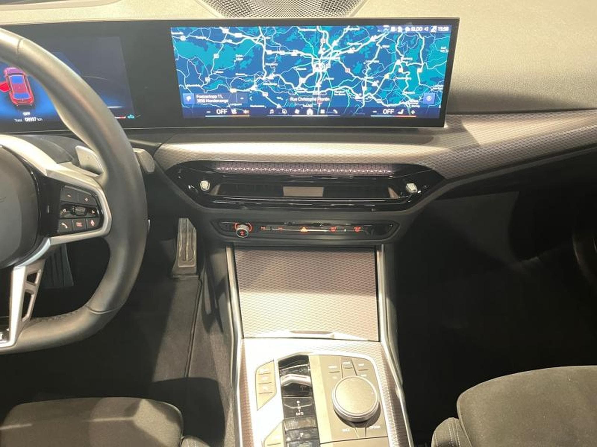 BMW 320 320d xDrive Touring M Sport (2025) - Photo 8