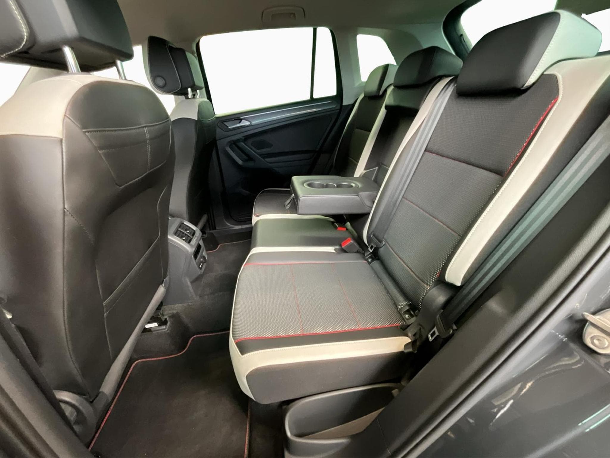 VW Tiguan Life-Urban-Sport+DSG+LED+NAVI (2024) - Photo 14