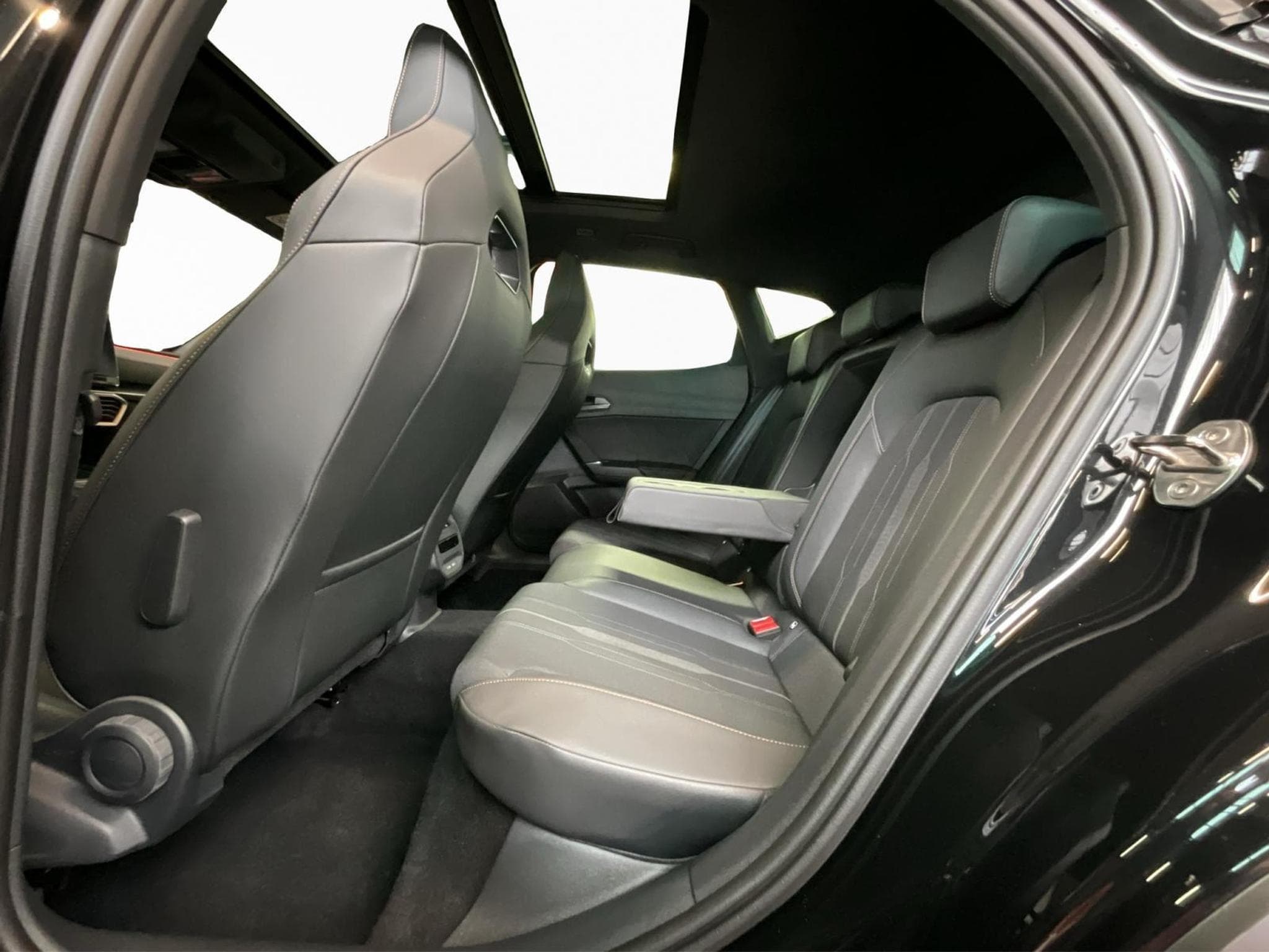 Cupra Formentor VZ+DSG+4Drive+Pano+Navi (2024) - Photo 16