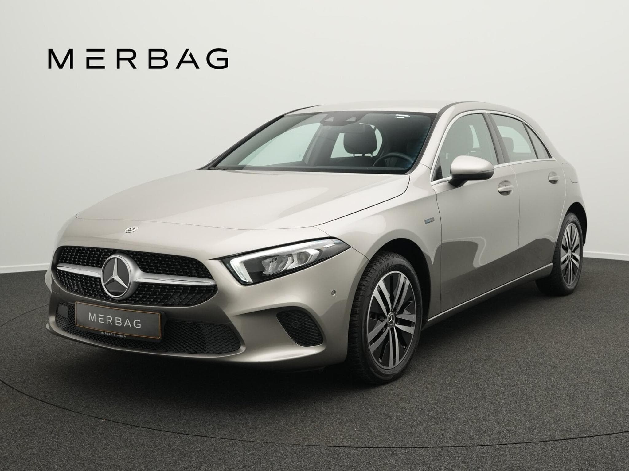 Mercedes A 250 e (2020) - Photo 1