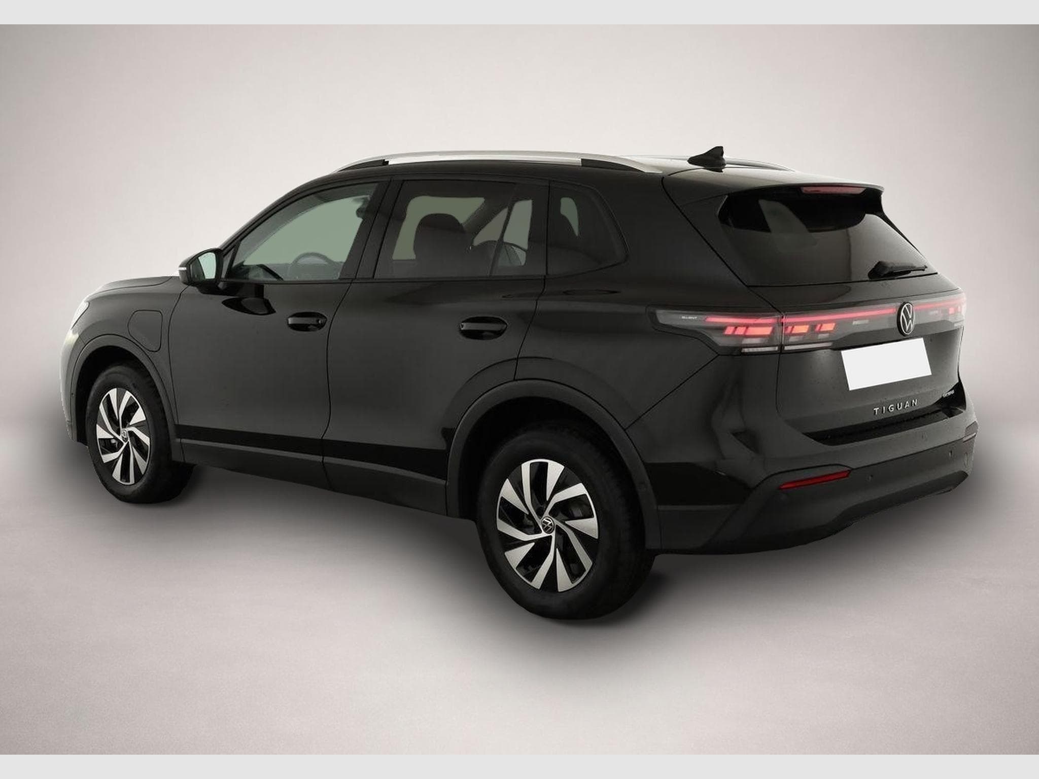 VW Tiguan (2025) - Photo 4