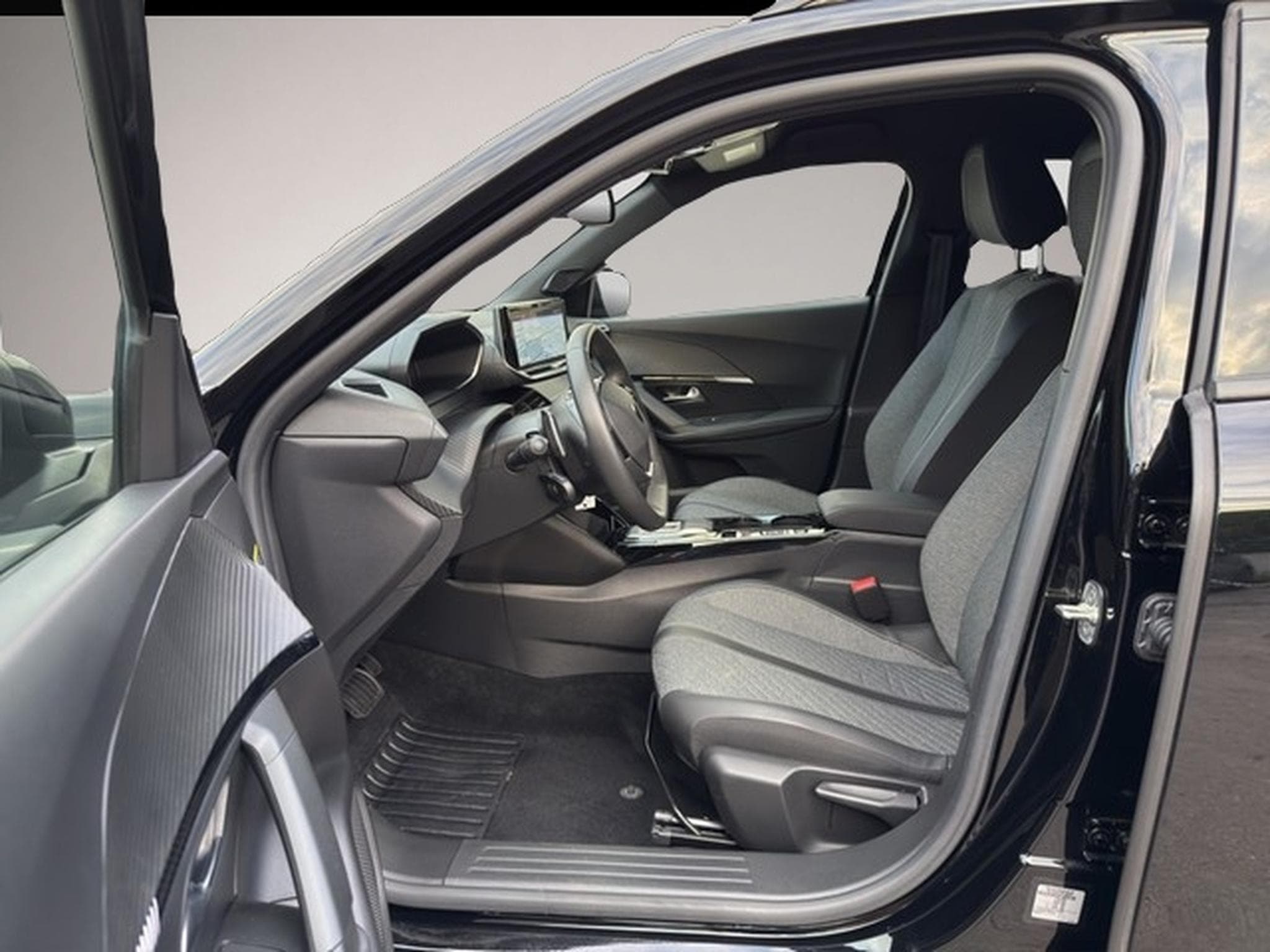 Peugeot 2008 (2023) - Photo 7