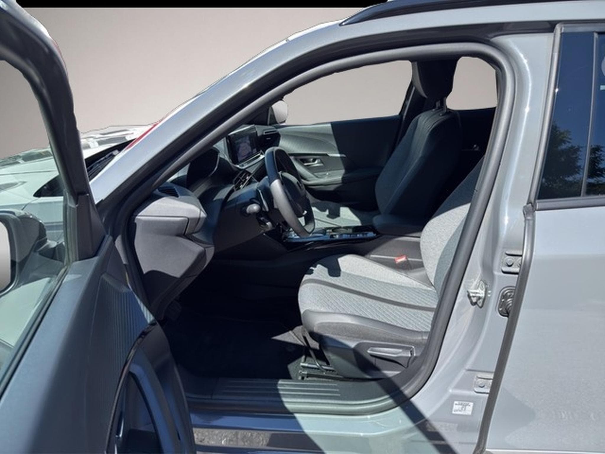 Peugeot 2008 (2024) - Photo 7