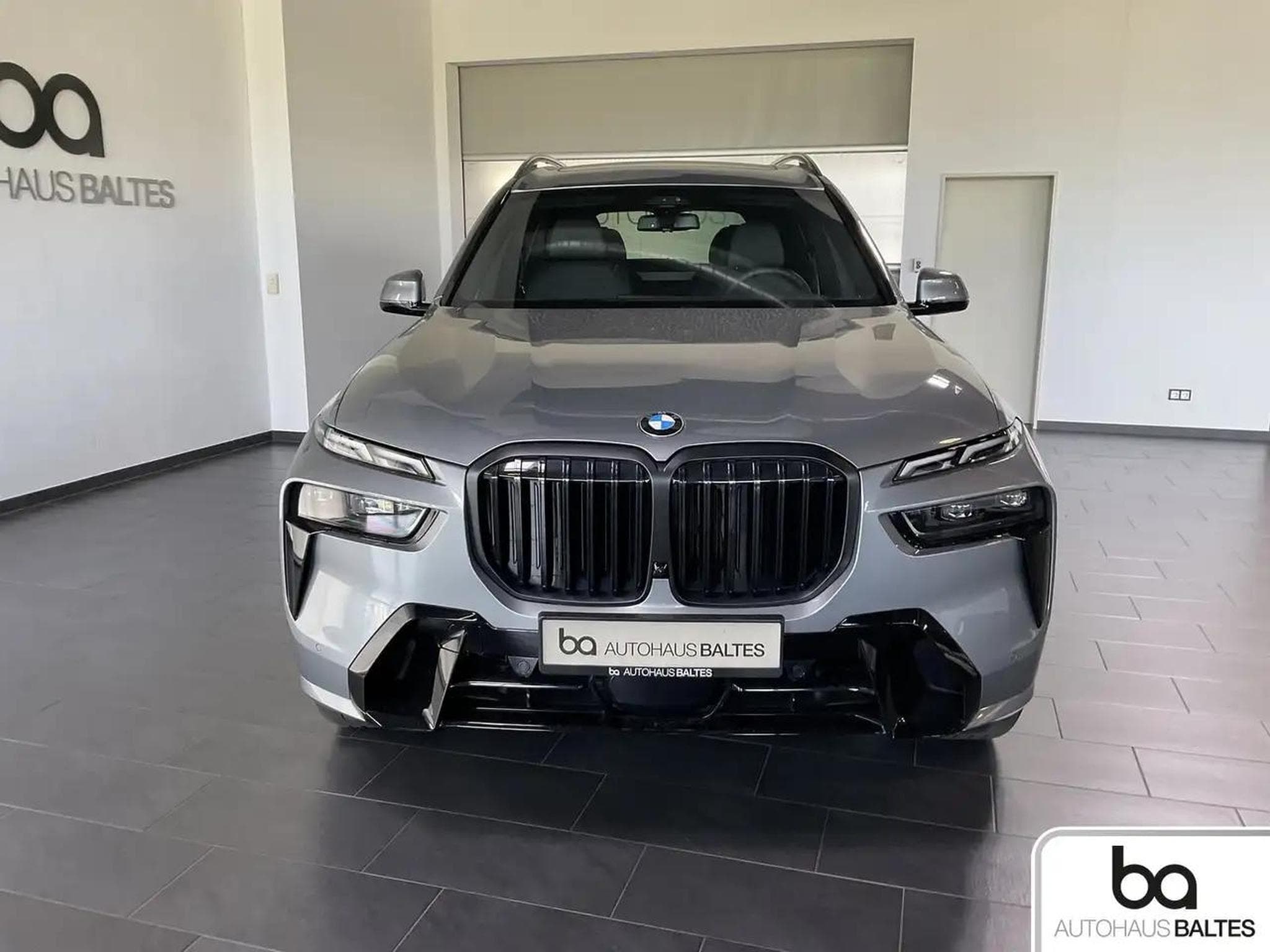BMW X7 (2025) - Photo 2