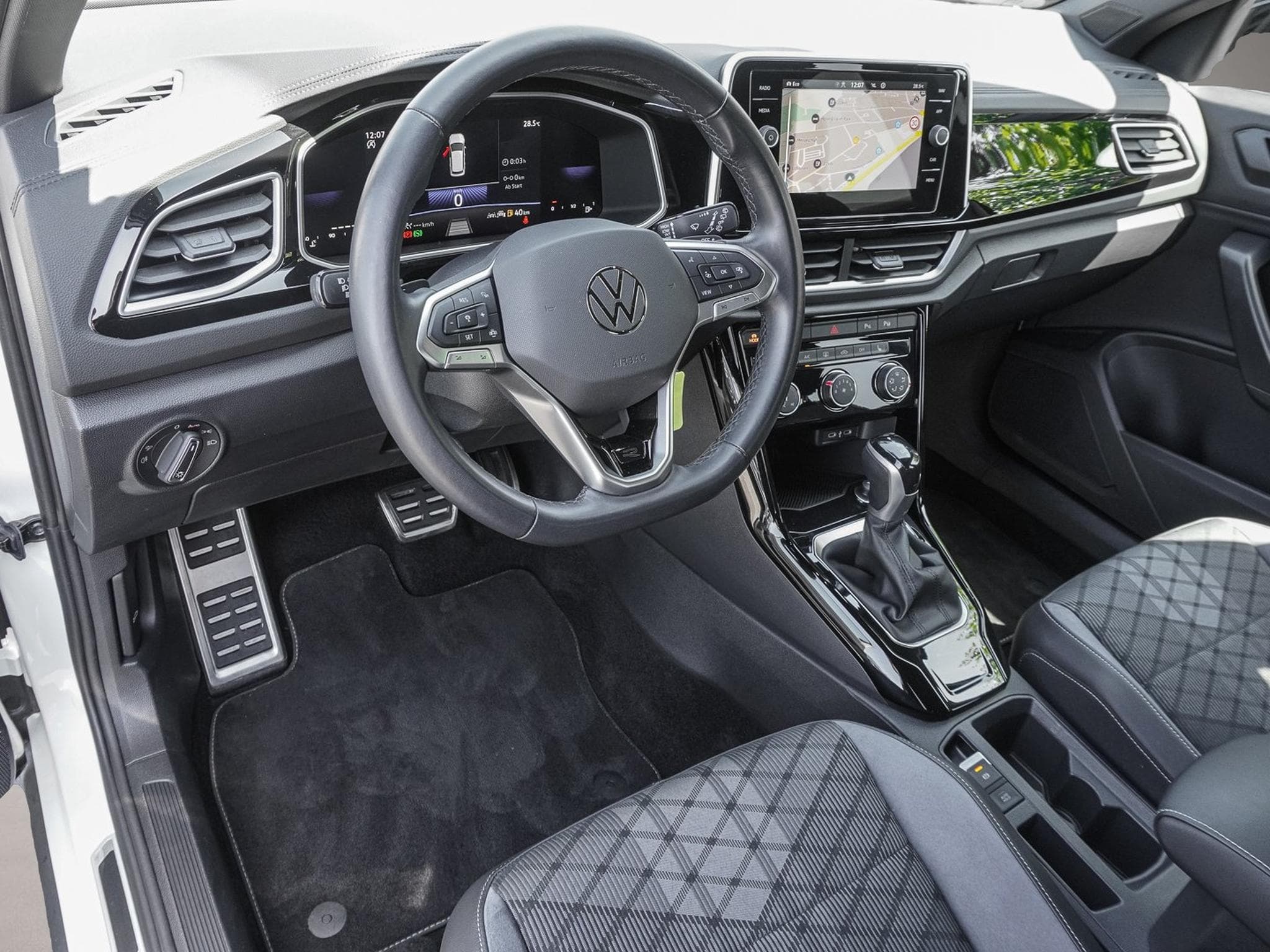 VW T-Roc (2024) - Photo 7