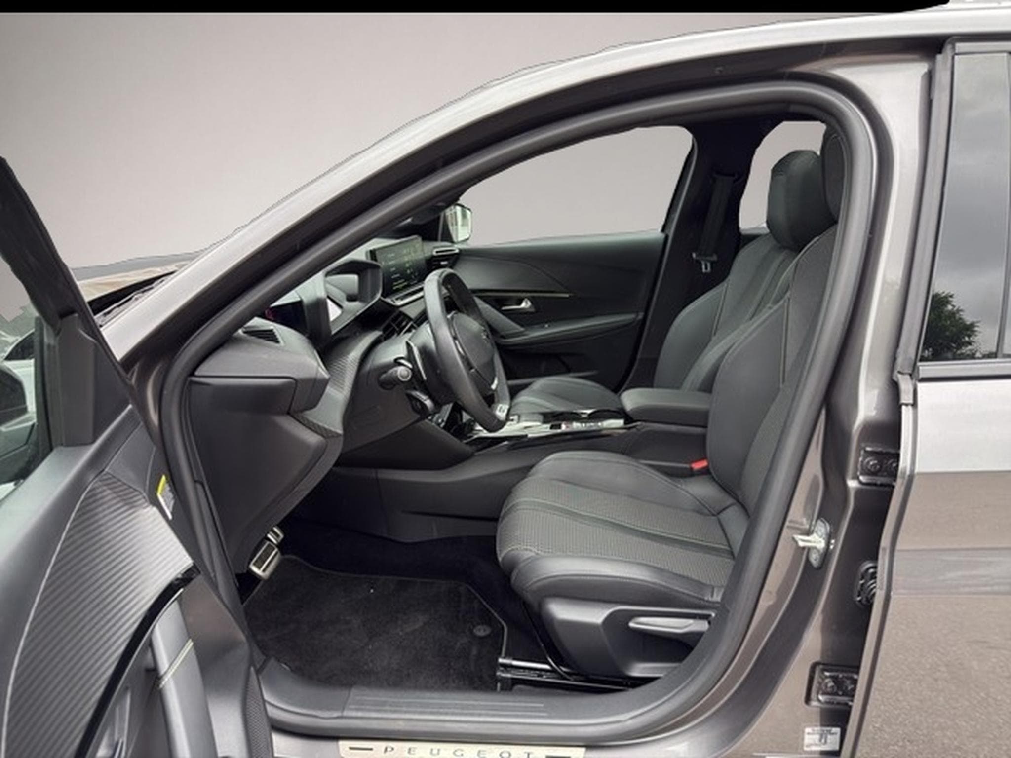 Peugeot 208 (2023) - Photo 7