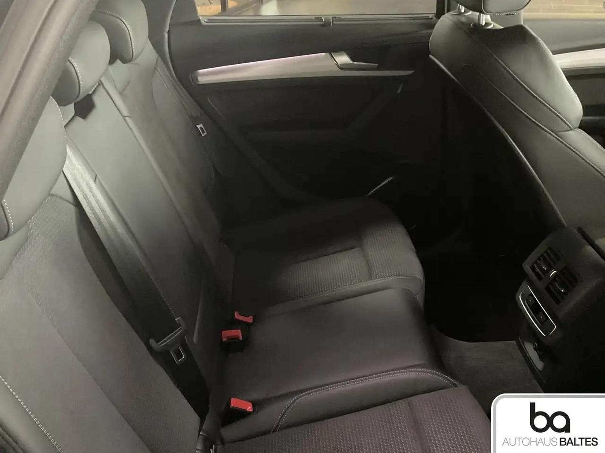 Audi SQ5 (2023) - Photo 8
