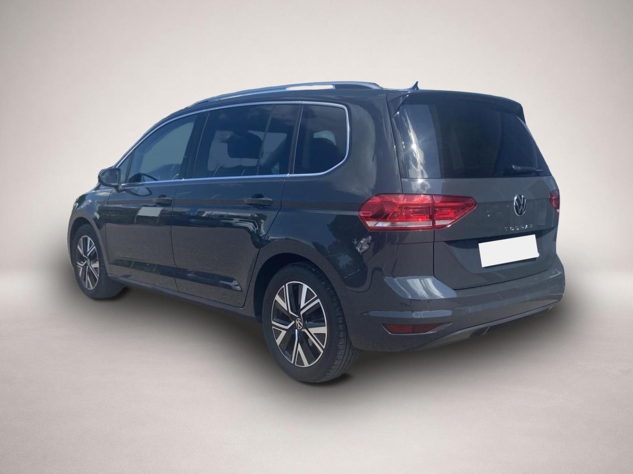 VW Touran (2022) - Photo 3
