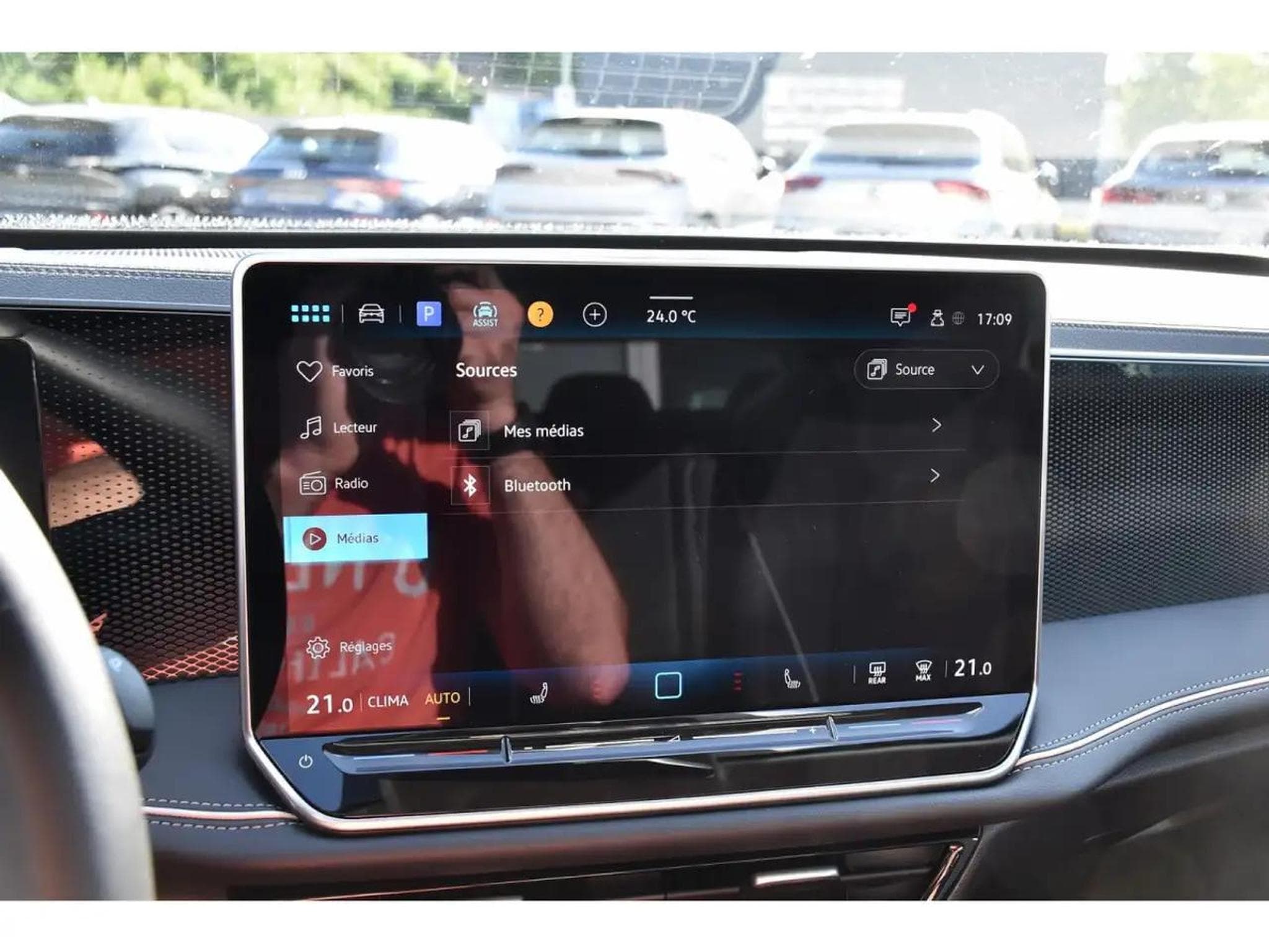 VW Passat (2025) - Photo 12