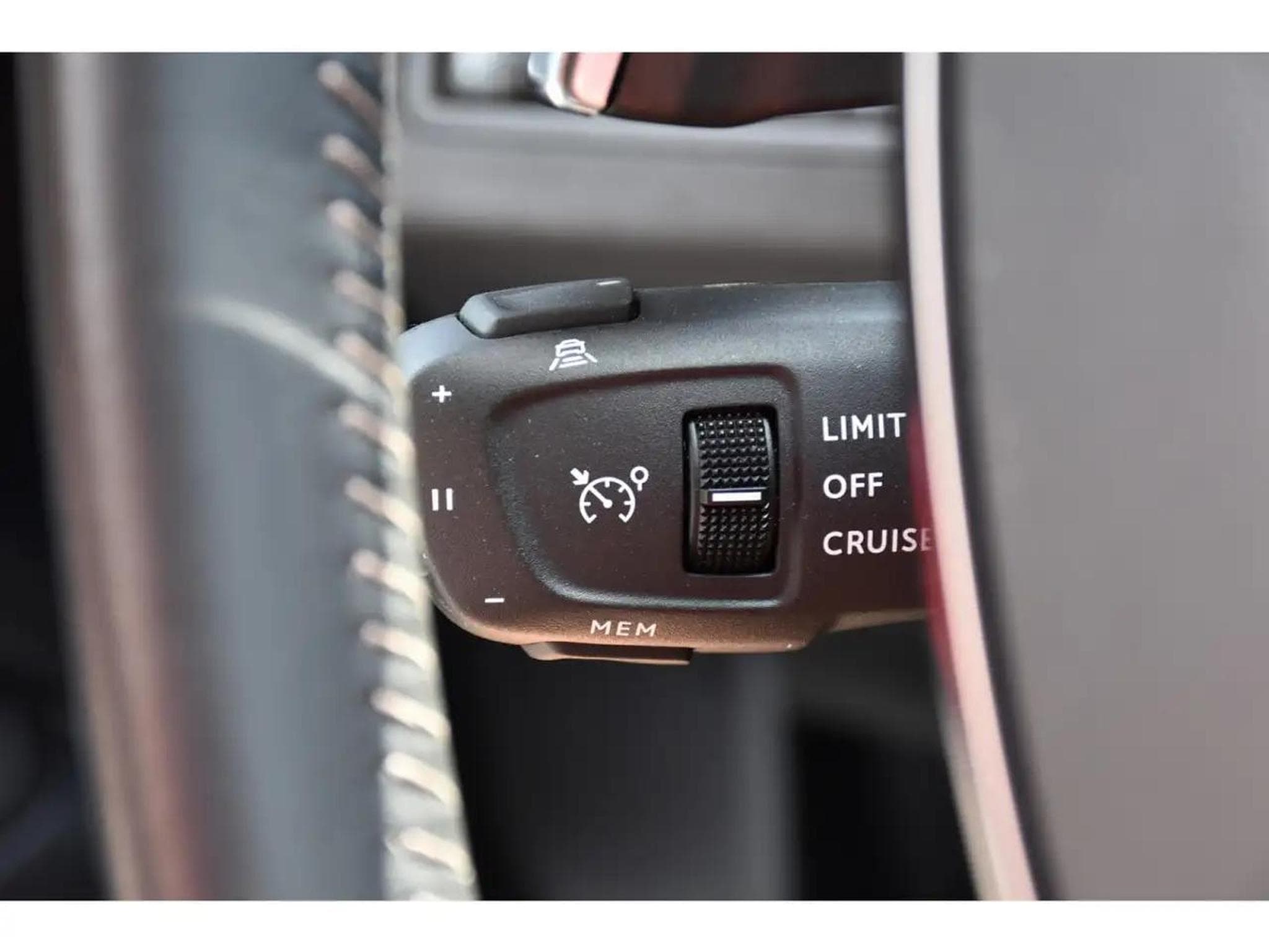 Peugeot 3008 (2024) - Photo 18