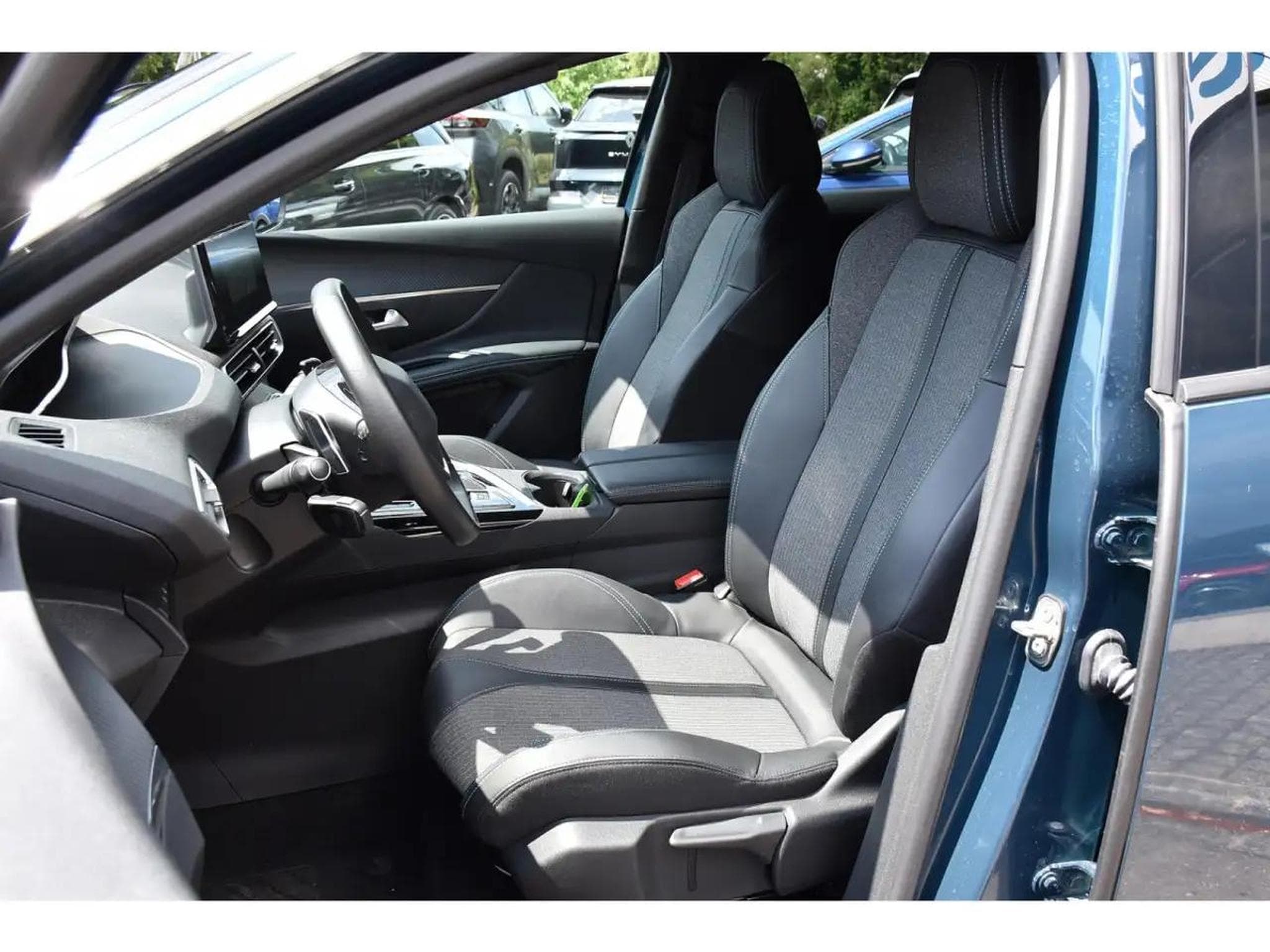 Peugeot 3008 (2024) - Photo 6