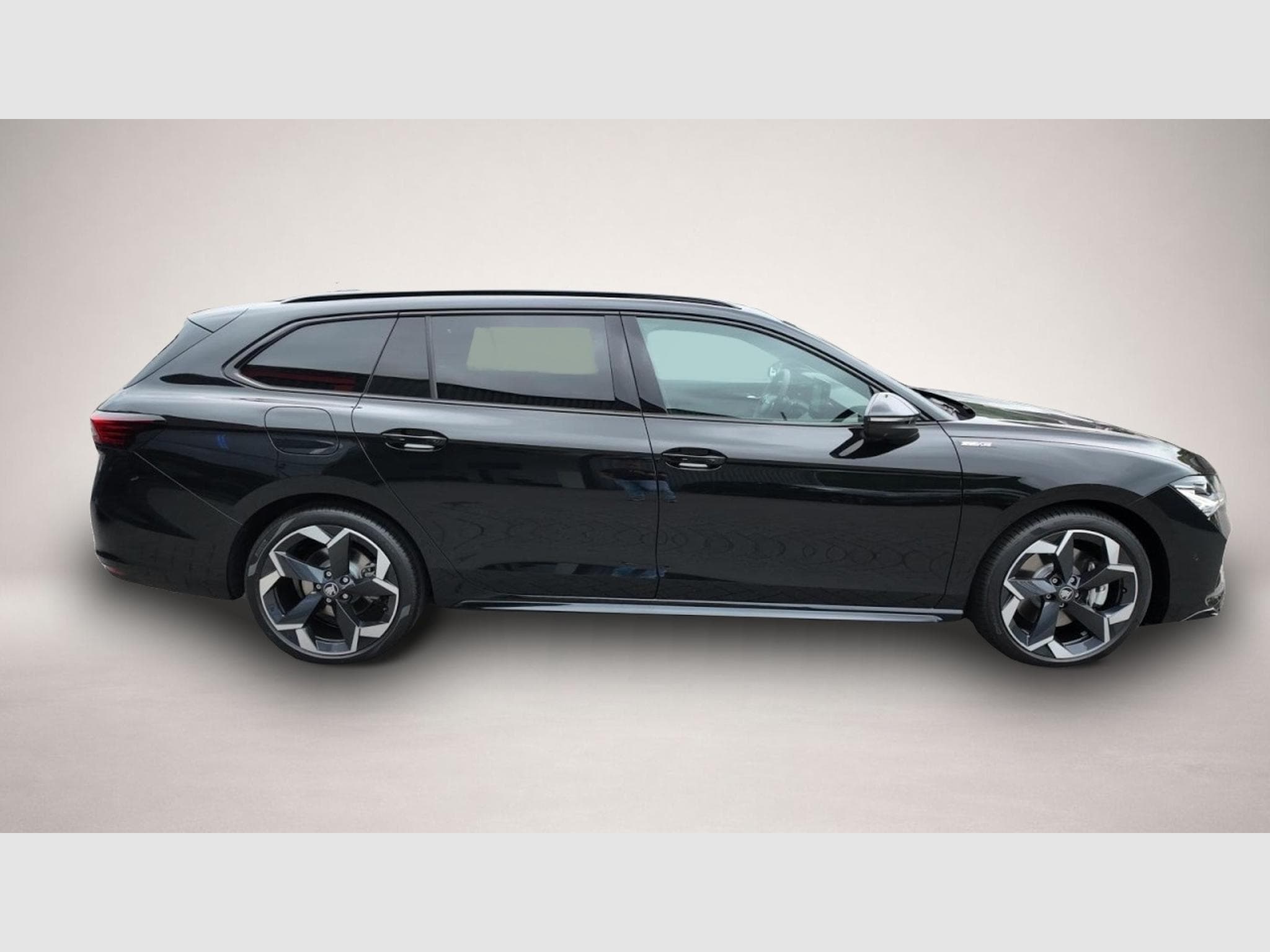 Skoda Superb (2025) - Photo 5