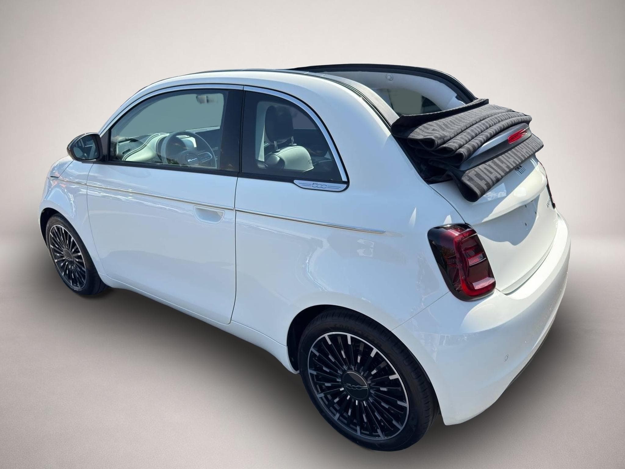 Fiat 500 (2026) - Photo 2