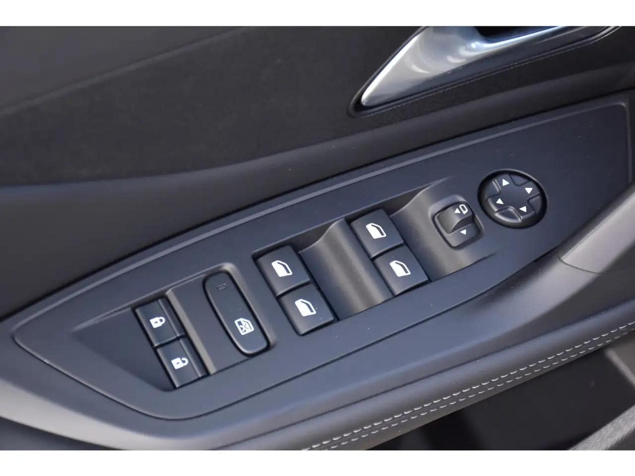 Peugeot 308 (2025) - Photo 24
