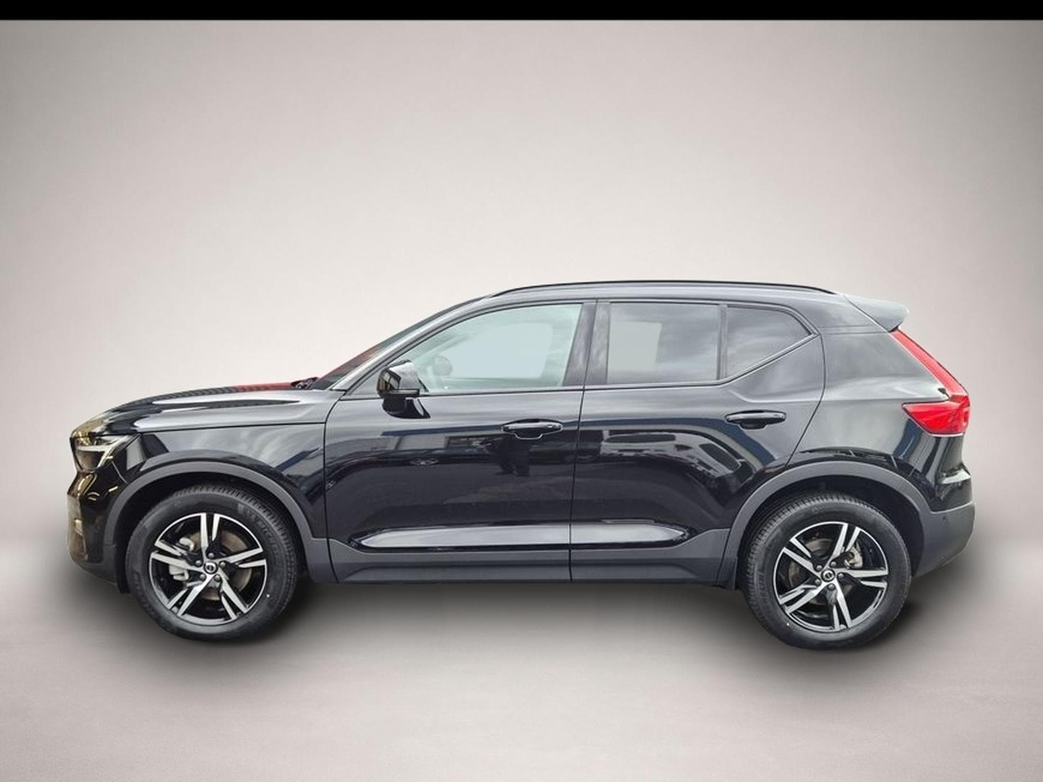 Volvo XC40 (2025) - Photo 4