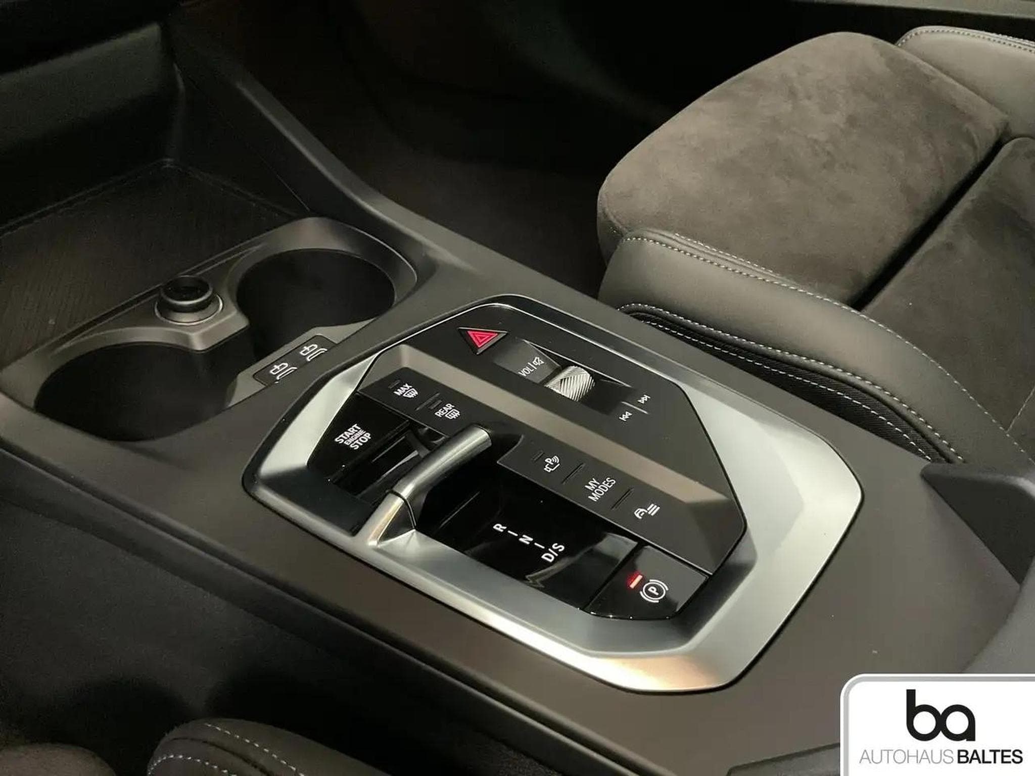 BMW 120 (2025) - Photo 10