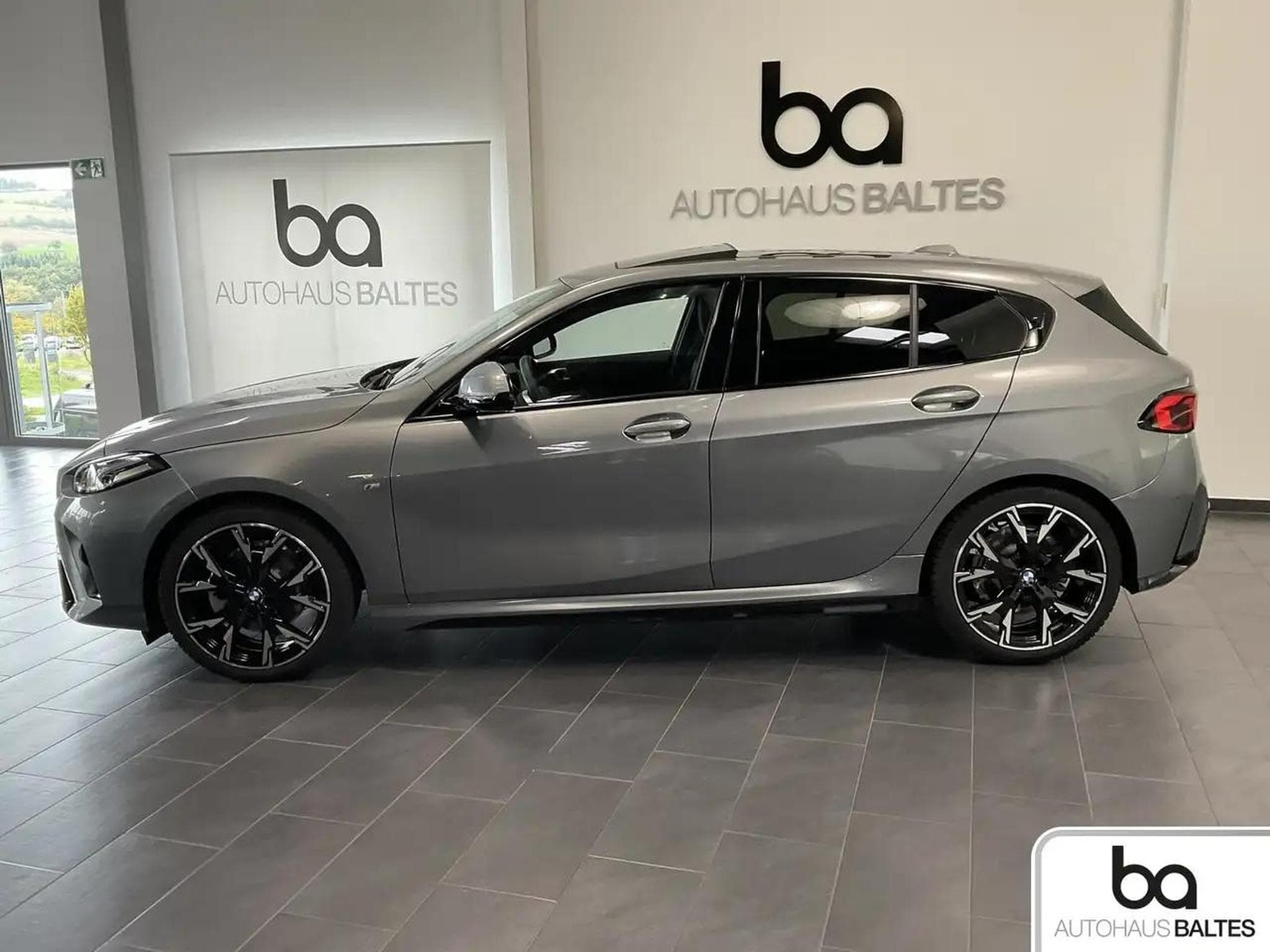 BMW 120 (2025) - Photo 3