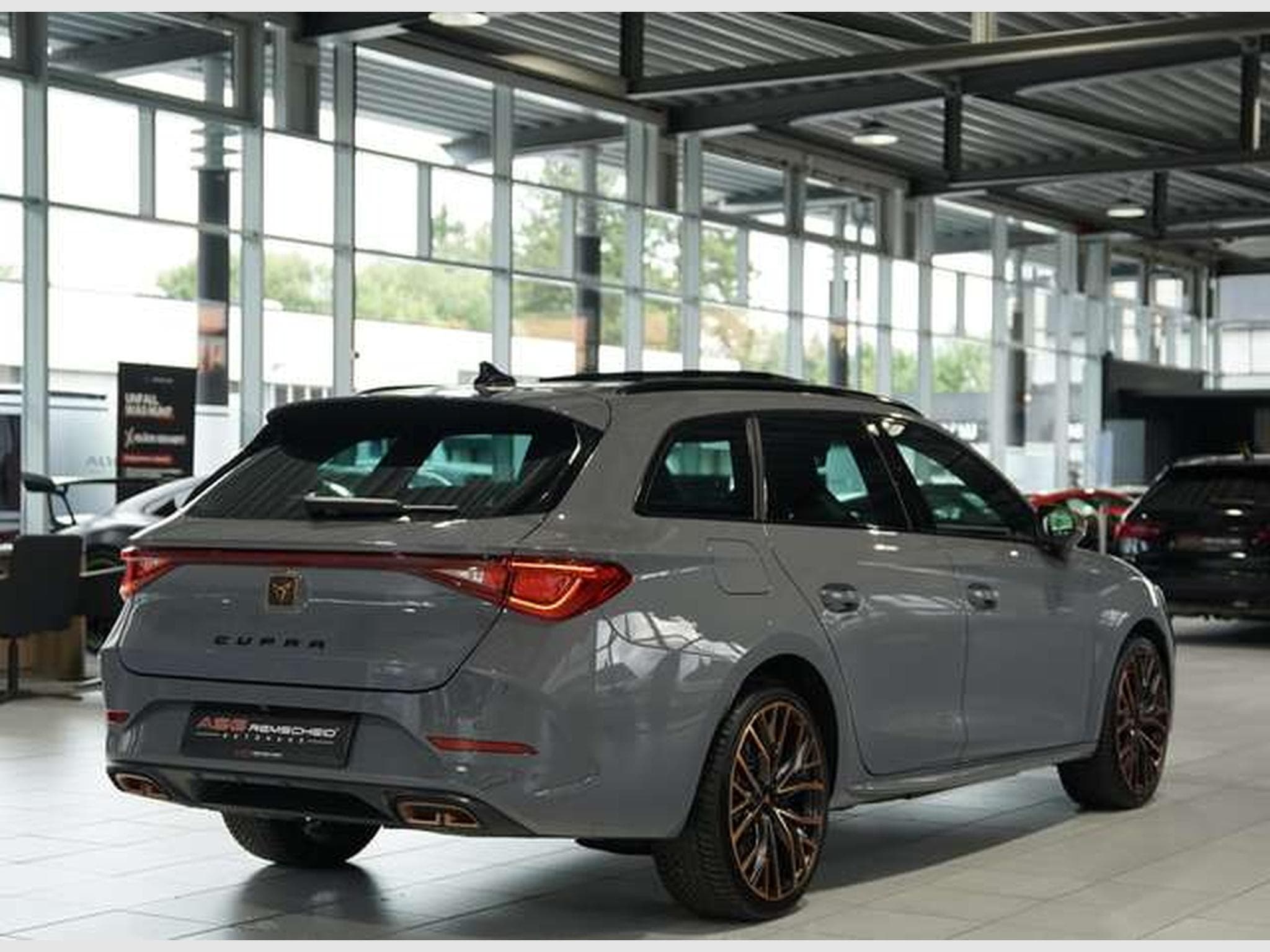CUPRA Leon Sportstourer e-Hybrid 2.H *19 *Pano *ACC (2020) - Photo 8