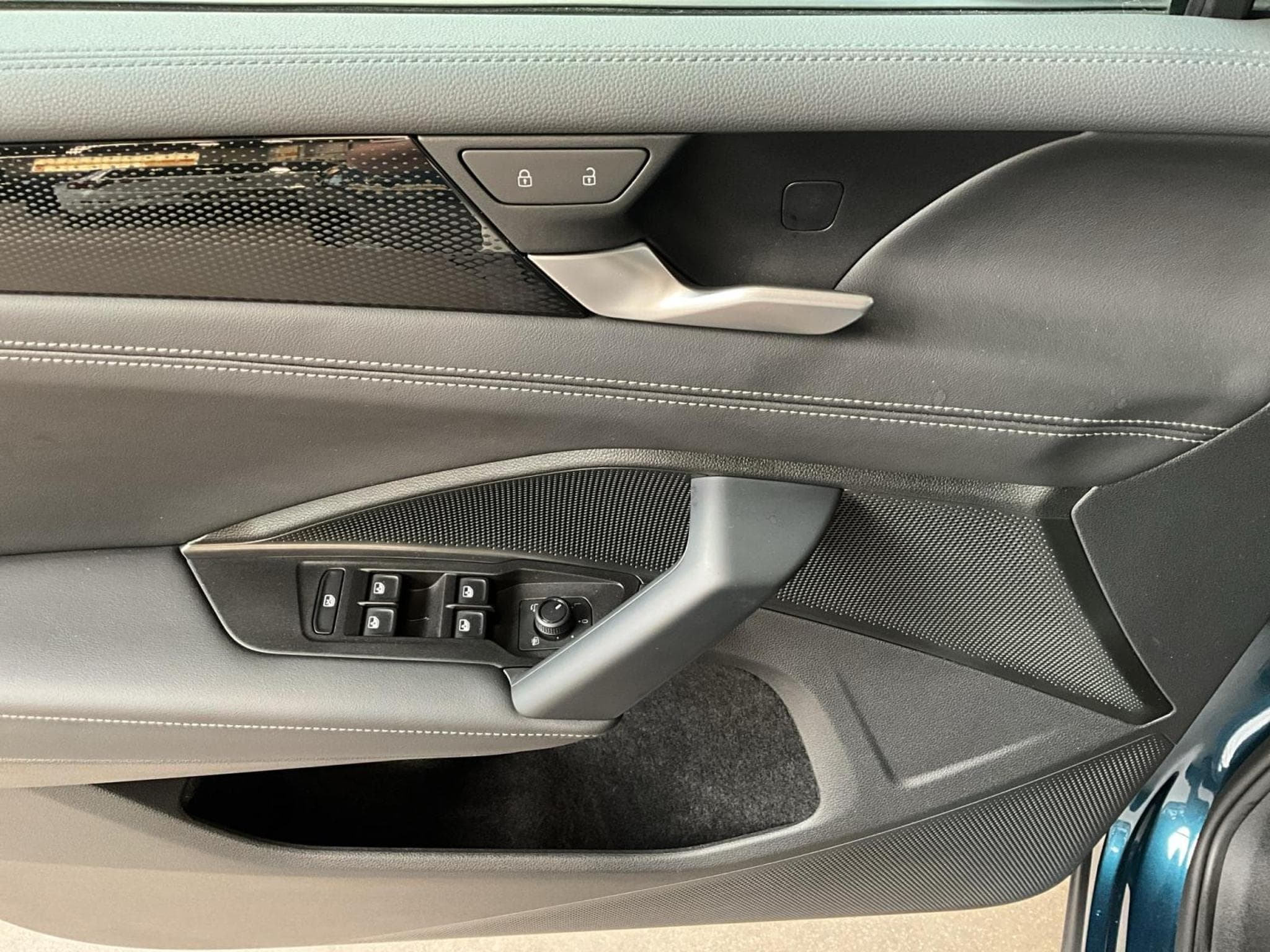 VW Tiguan Life+DSG+P.Info.+AHK+LED+Navi (2025) - Photo 10