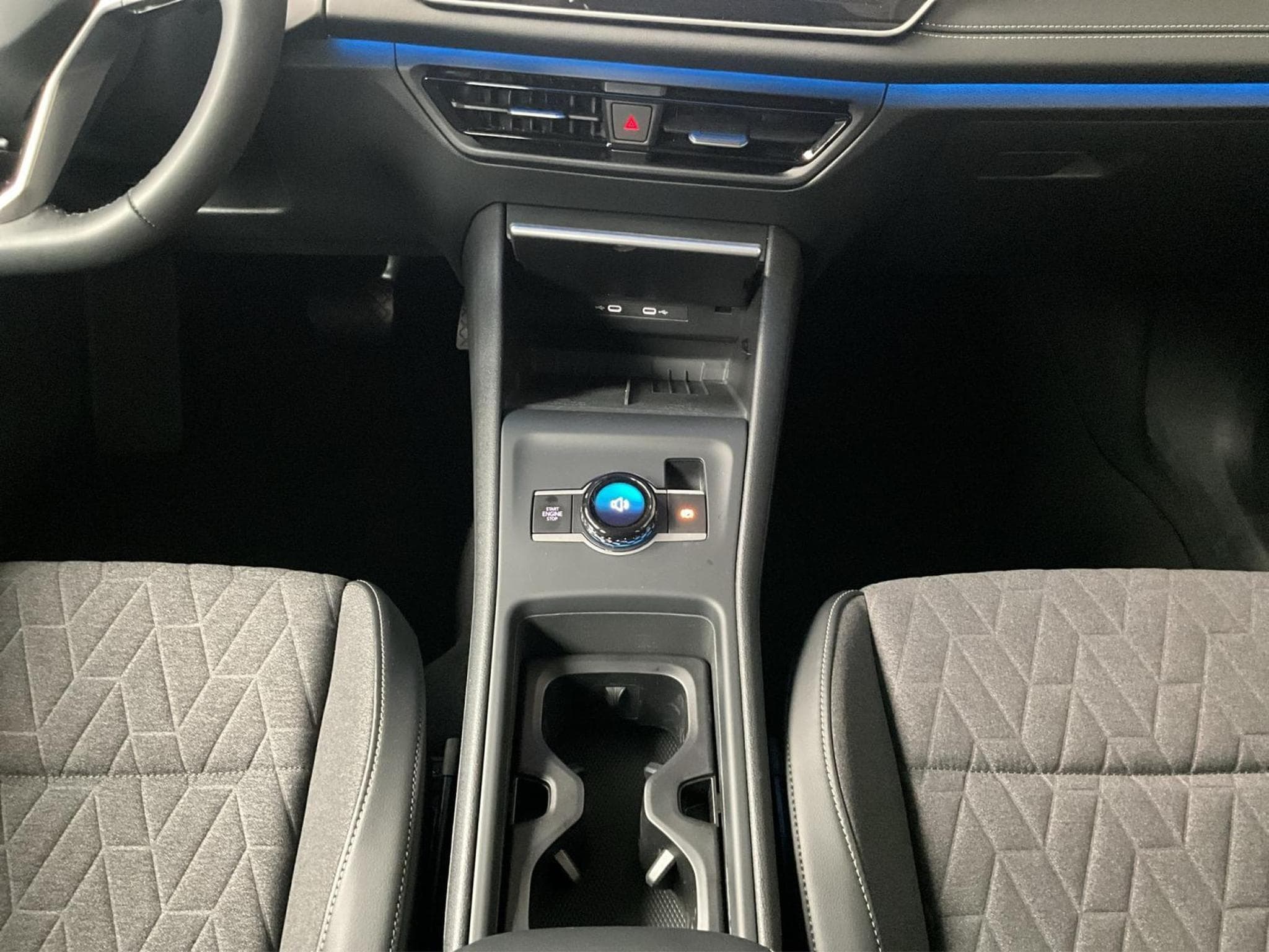 VW Tiguan Life+DSG+P.Info.+AHK+LED+Navi (2025) - Photo 14