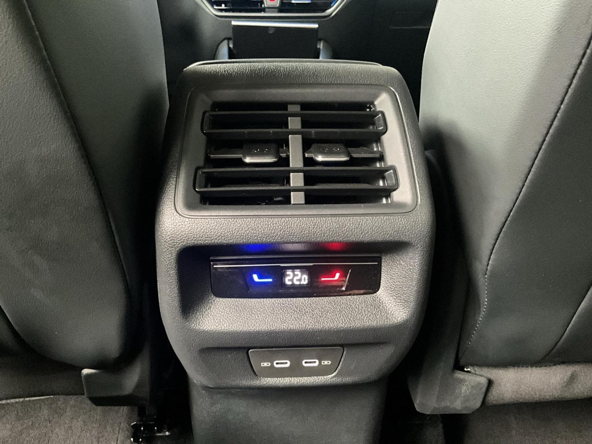 VW Tiguan Life+DSG+P.Info.+AHK+LED+Navi (2025) - Photo 18