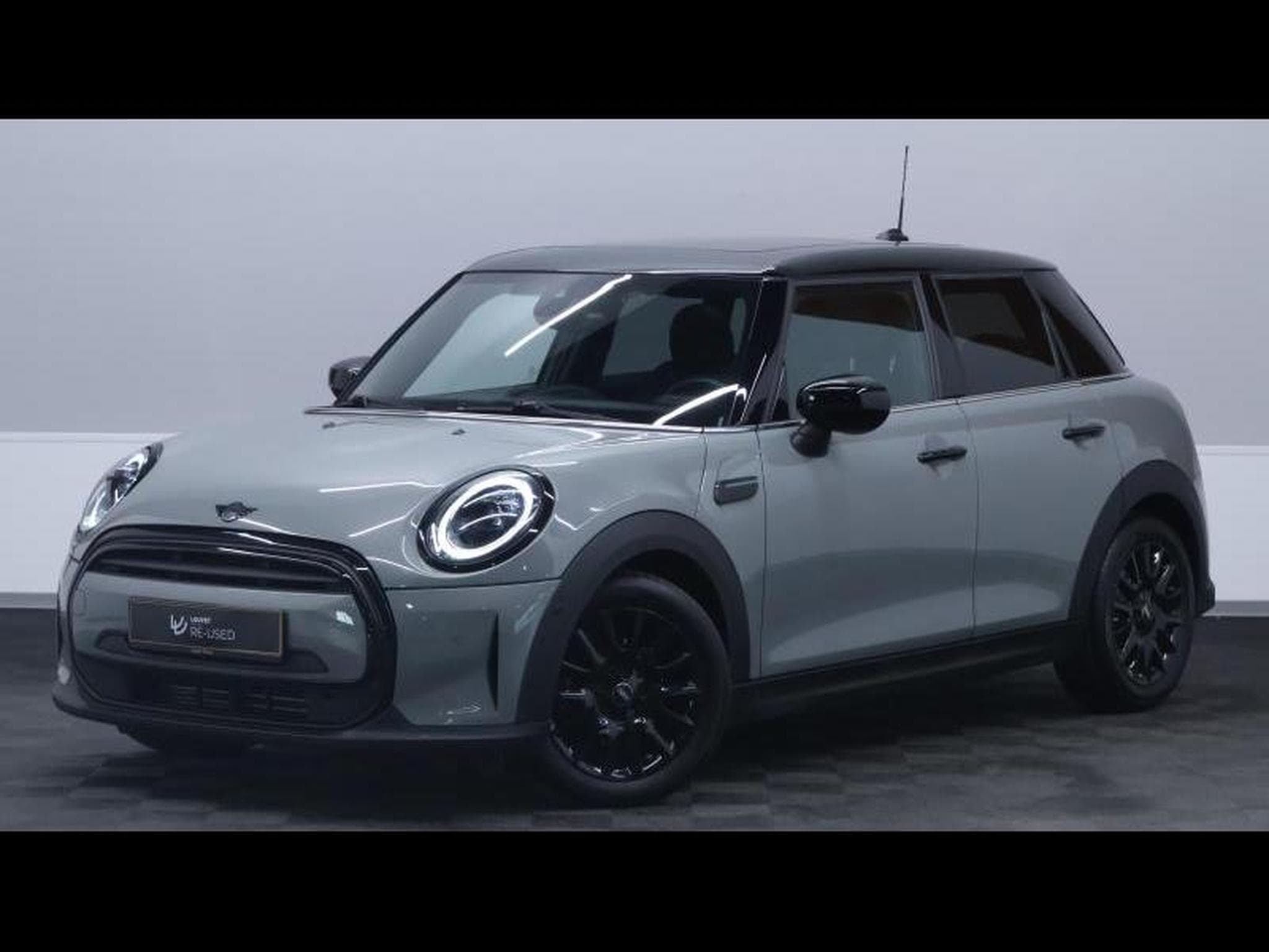 MINI Cooper 136 Hatch Stptronic (2022) - Photo 1