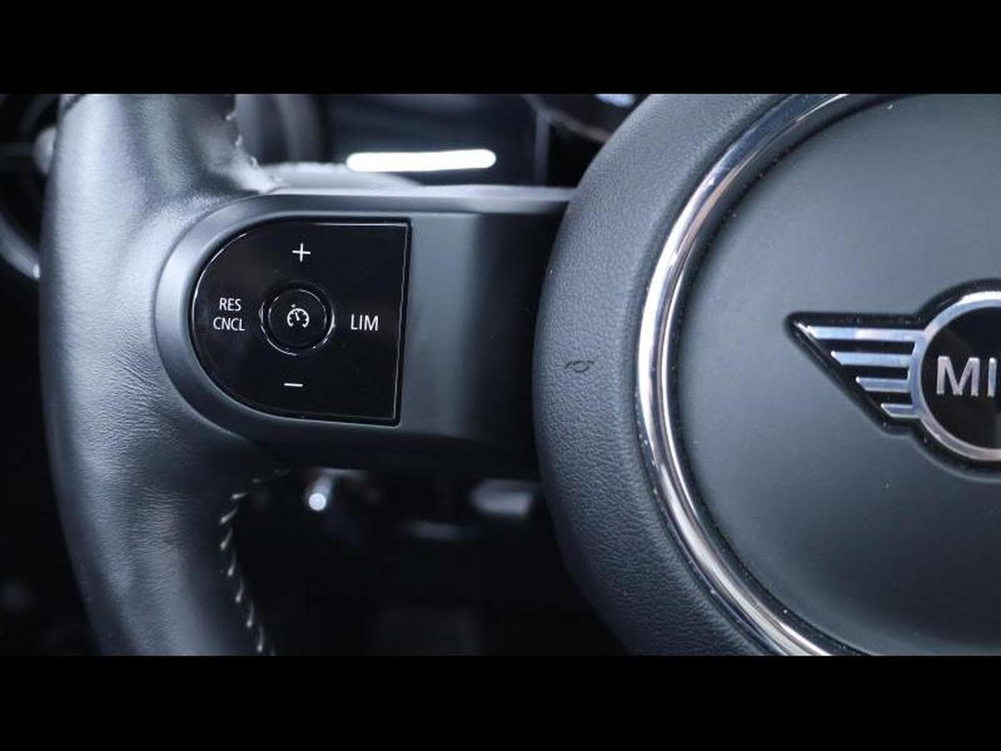 MINI Cooper 136 Hatch Stptronic (2022) - Photo 17