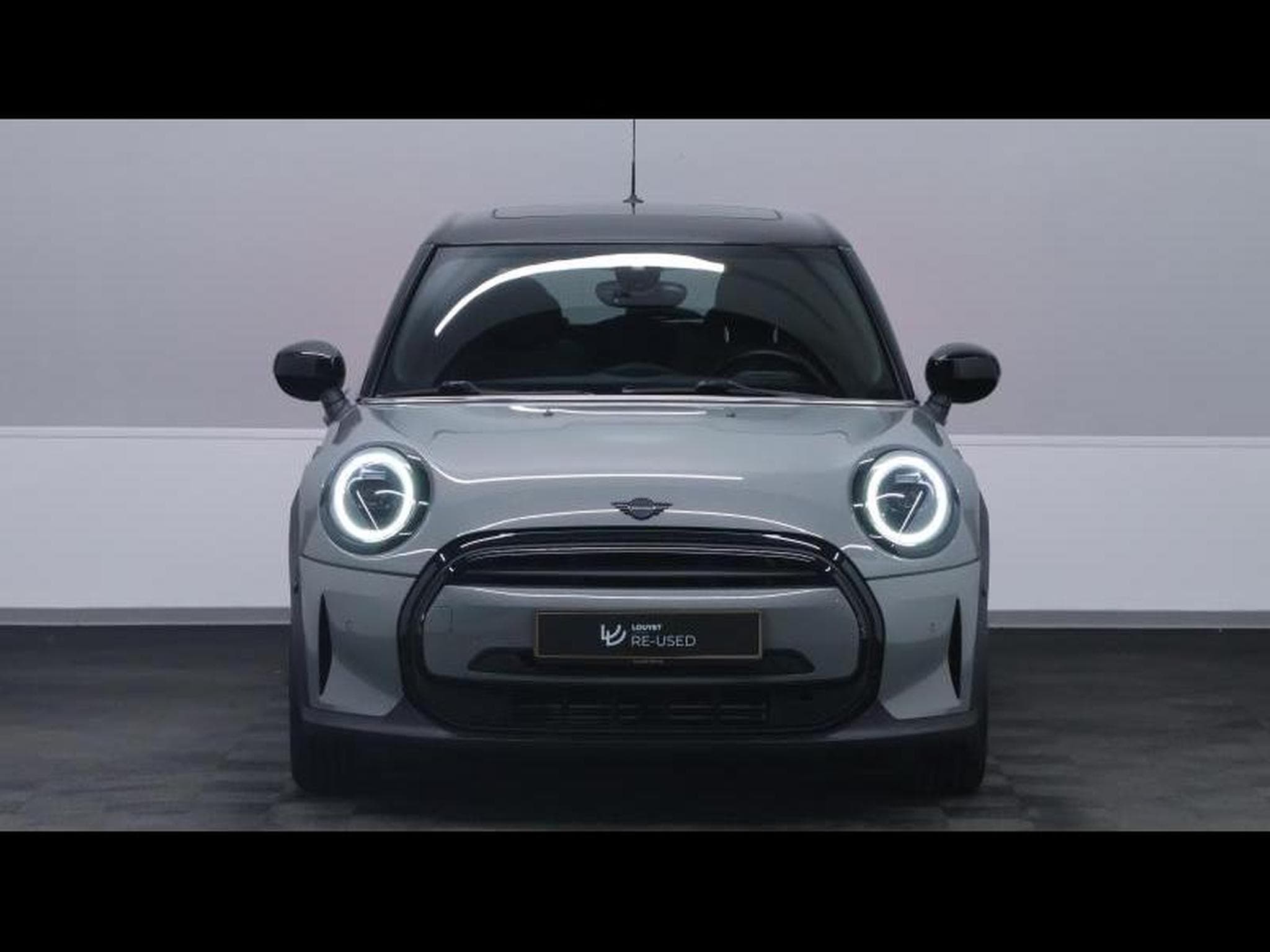 MINI Cooper 136 Hatch Stptronic (2022) - Photo 2