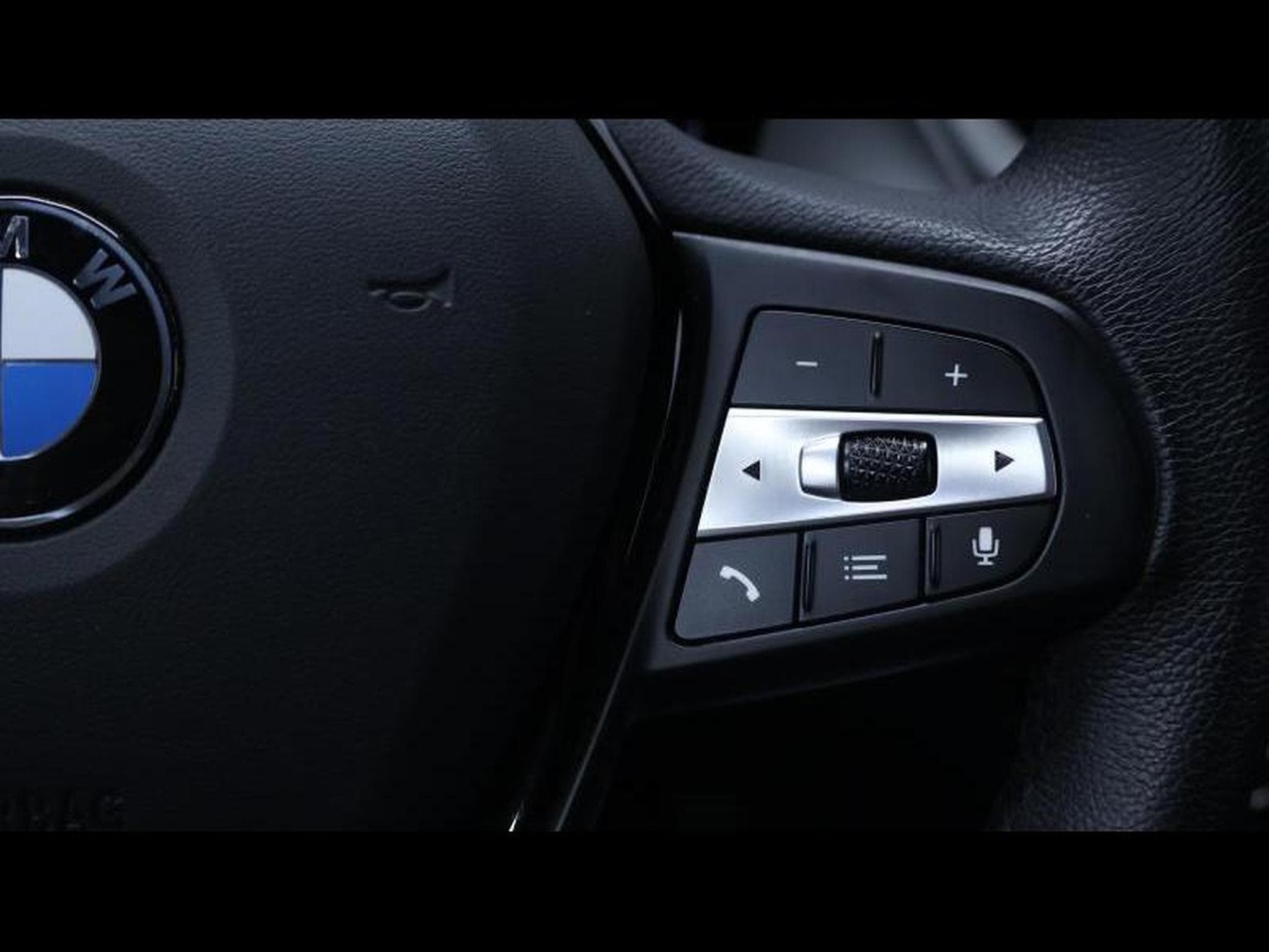 BMW 118 i 136cv Hatch Steptronic Advantage (2023) - Photo 18