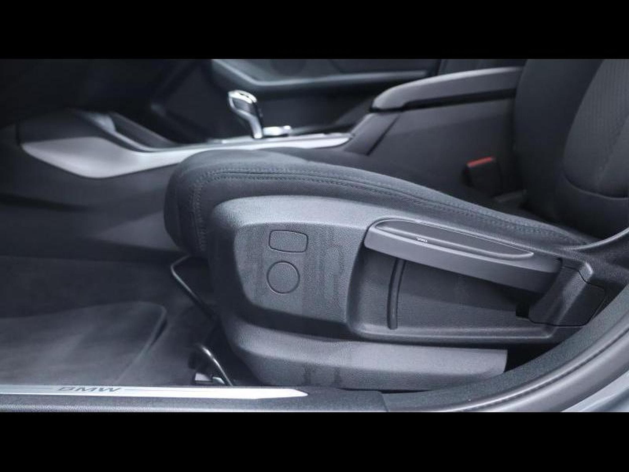 BMW 118 i 136cv Hatch Steptronic Advantage (2023) - Photo 25