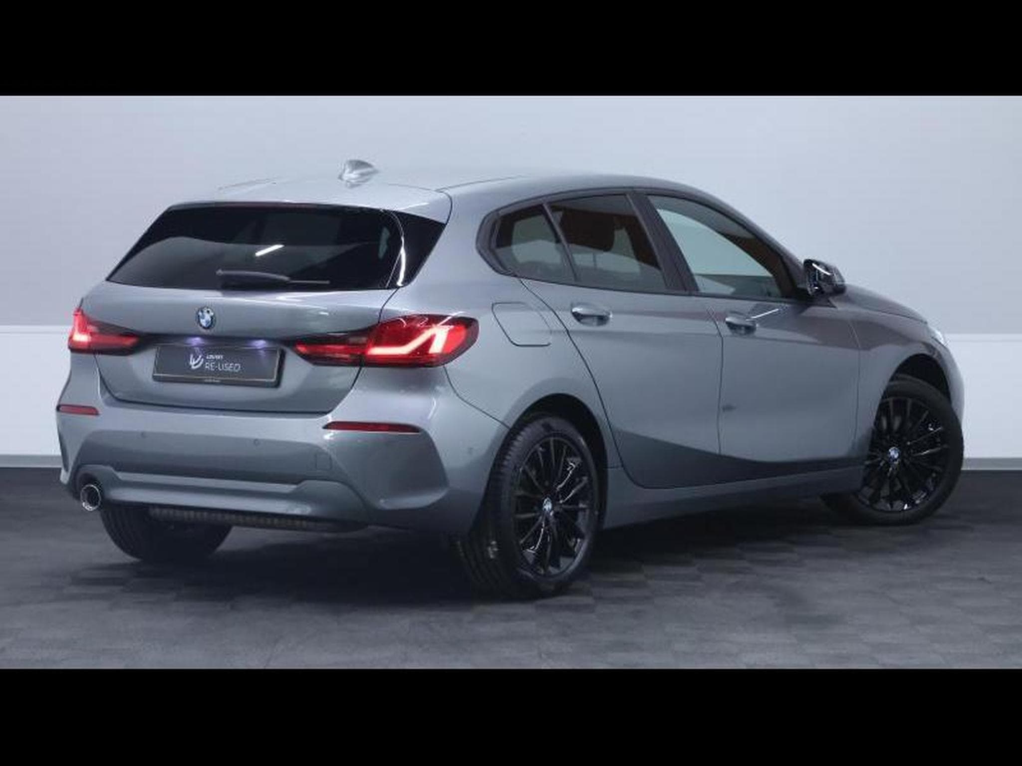 BMW 118 i 136cv Hatch Steptronic Advantage (2023) - Photo 5