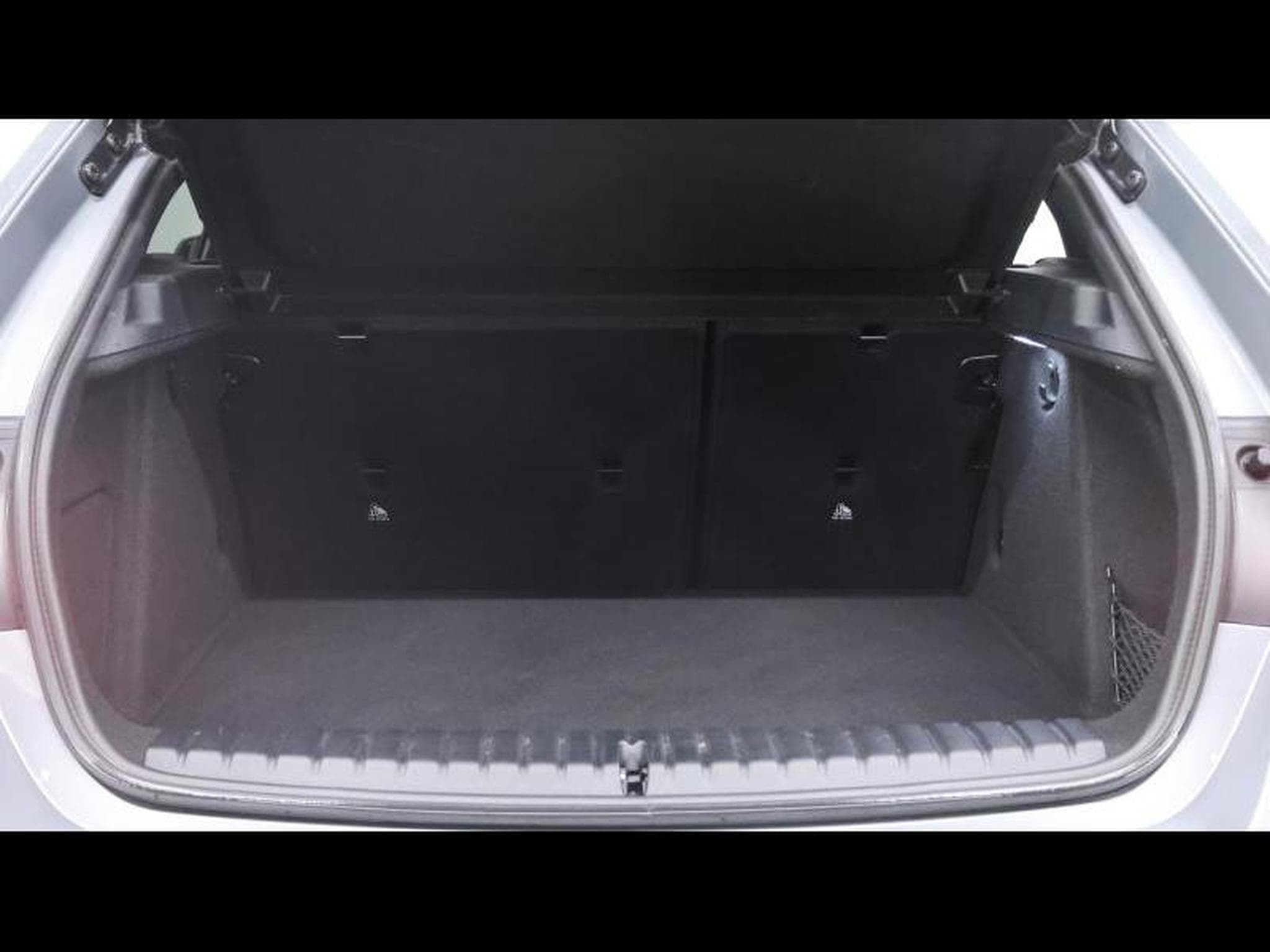 BMW 118 i 136cv Hatch Steptronic Advantage (2023) - Photo 7