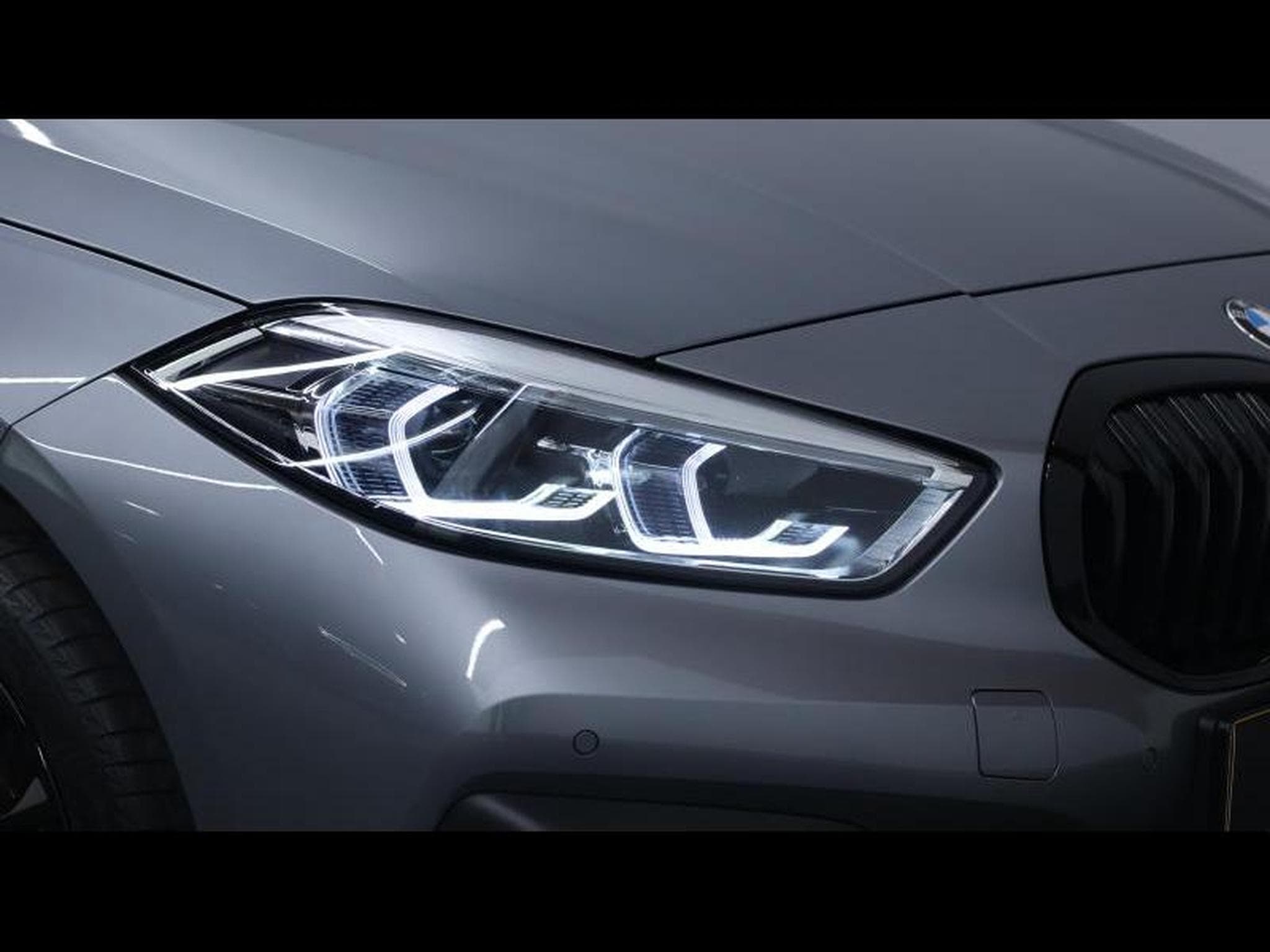 BMW 118 i 136cv Hatch Steptronic Advantage (2023) - Photo 8