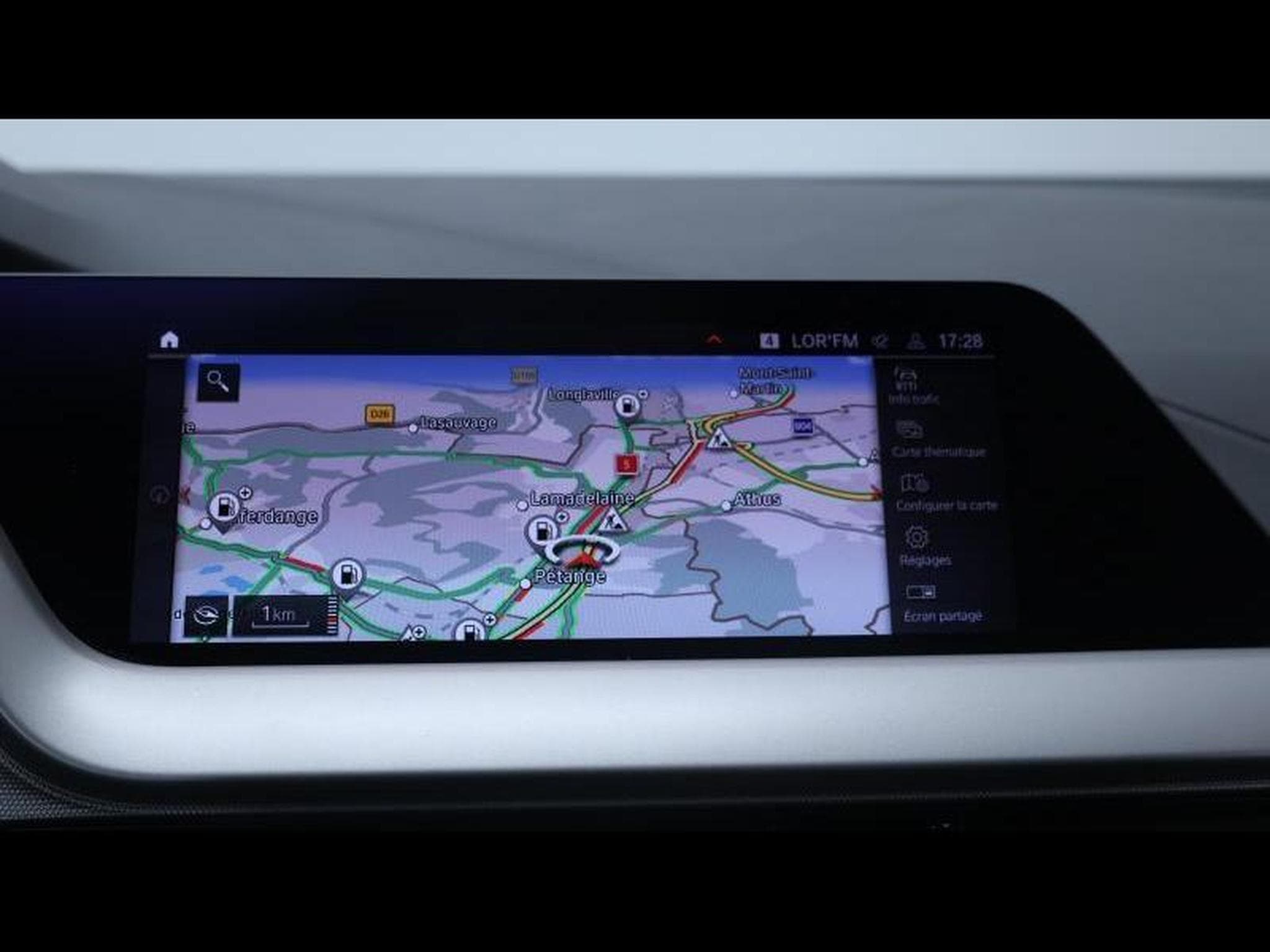 BMW 116 i steptronic hatch Advantage (2024) - Photo 22