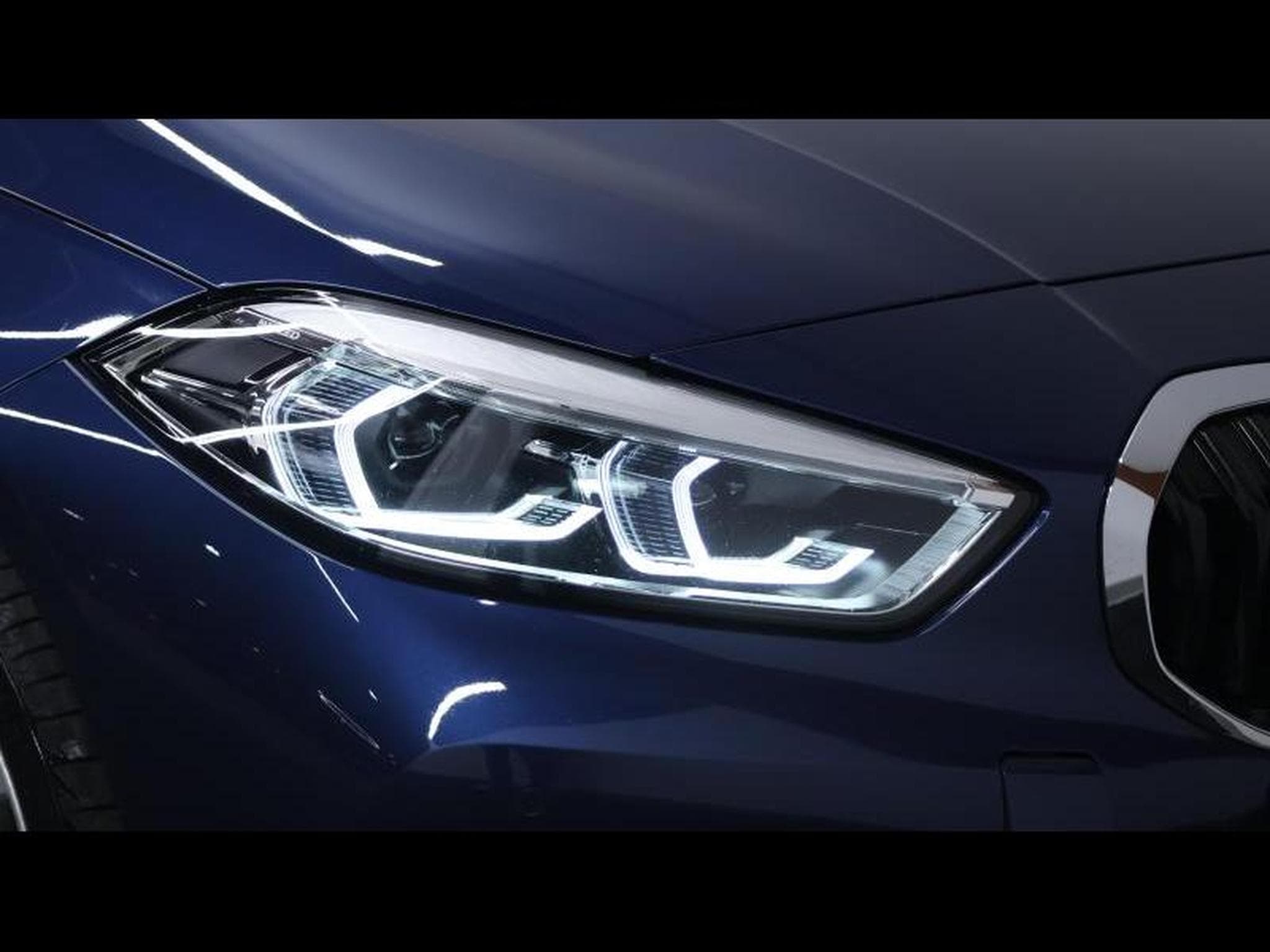 BMW 116 i steptronic hatch Advantage (2024) - Photo 8