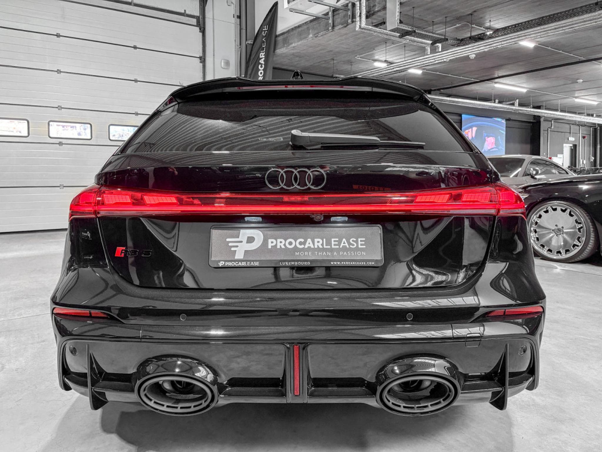 Audi RS5 Audi RS5 Avant Performance Facelift – Carbone_Céramique – RS (2026) - Photo 15
