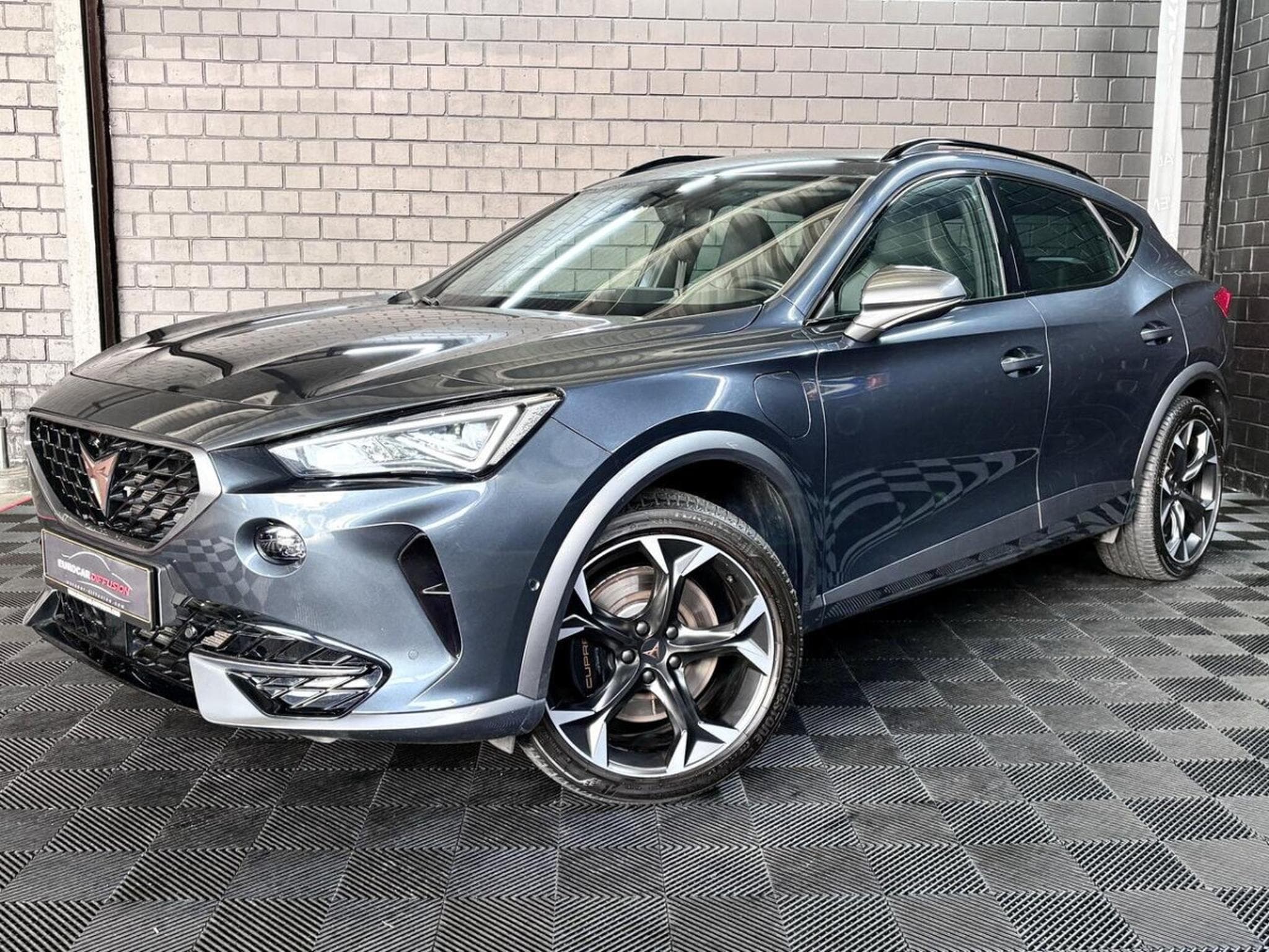 Cupra Formentor VZ 245CV PHEV eHybrid DSG6 *PANO* *ACC* HAYON * ATELLAGE* (2023) - Photo 1