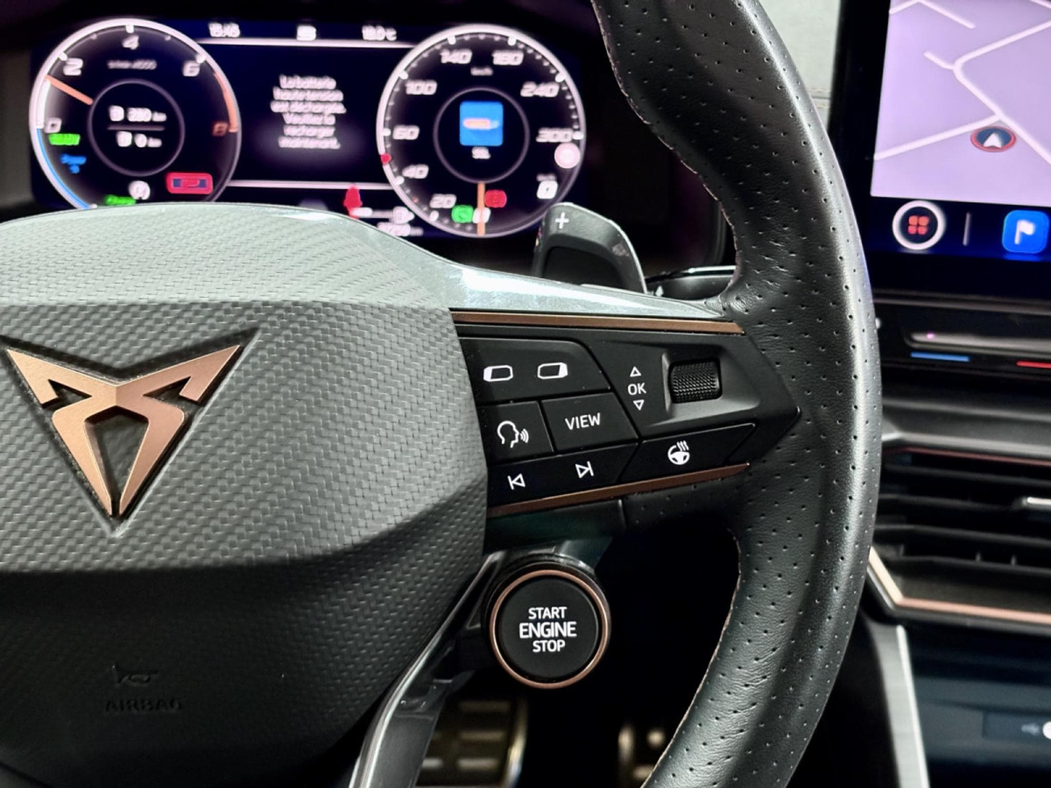 Cupra Formentor VZ 245CV PHEV eHybrid DSG6 *PANO* *ACC* HAYON * ATELLAGE* (2023) - Photo 11
