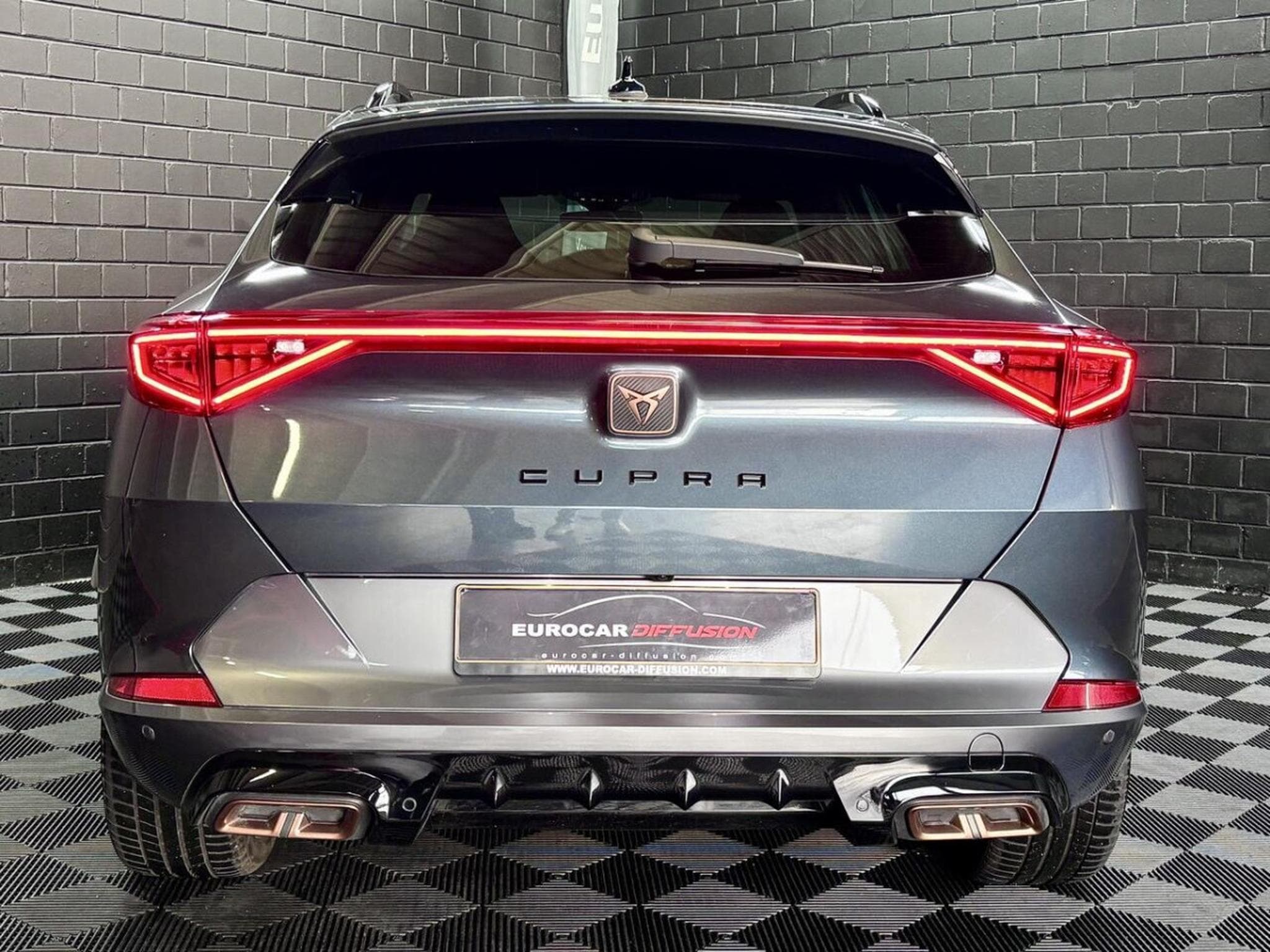 Cupra Formentor VZ 245CV PHEV eHybrid DSG6 *PANO* *ACC* HAYON * ATELLAGE* (2023) - Photo 5