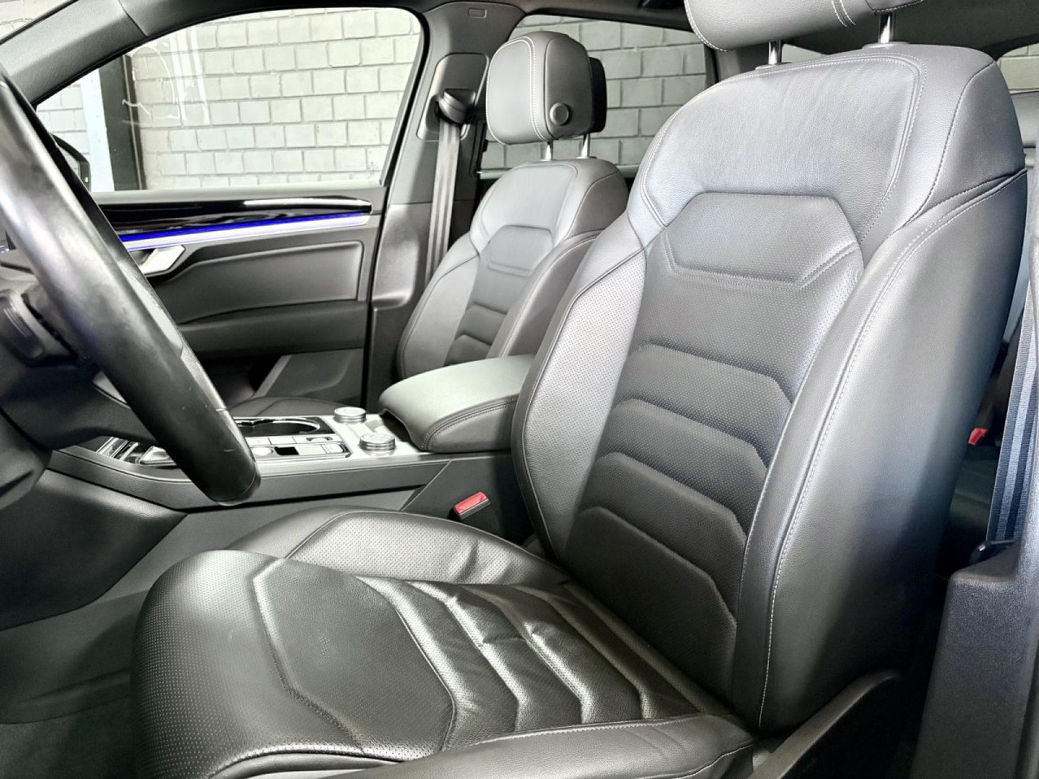 VW Touareg 3.0 TSi V6 eHybrid 4MOTION Elegance  381 CV (2022) - Photo 7