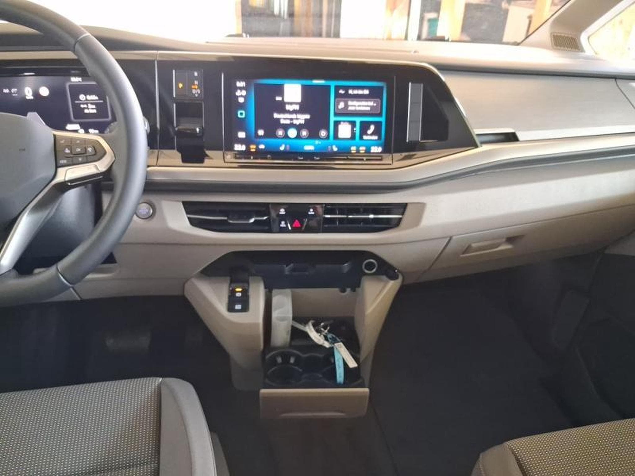 VW T7 Life LONG (2026) - Photo 11