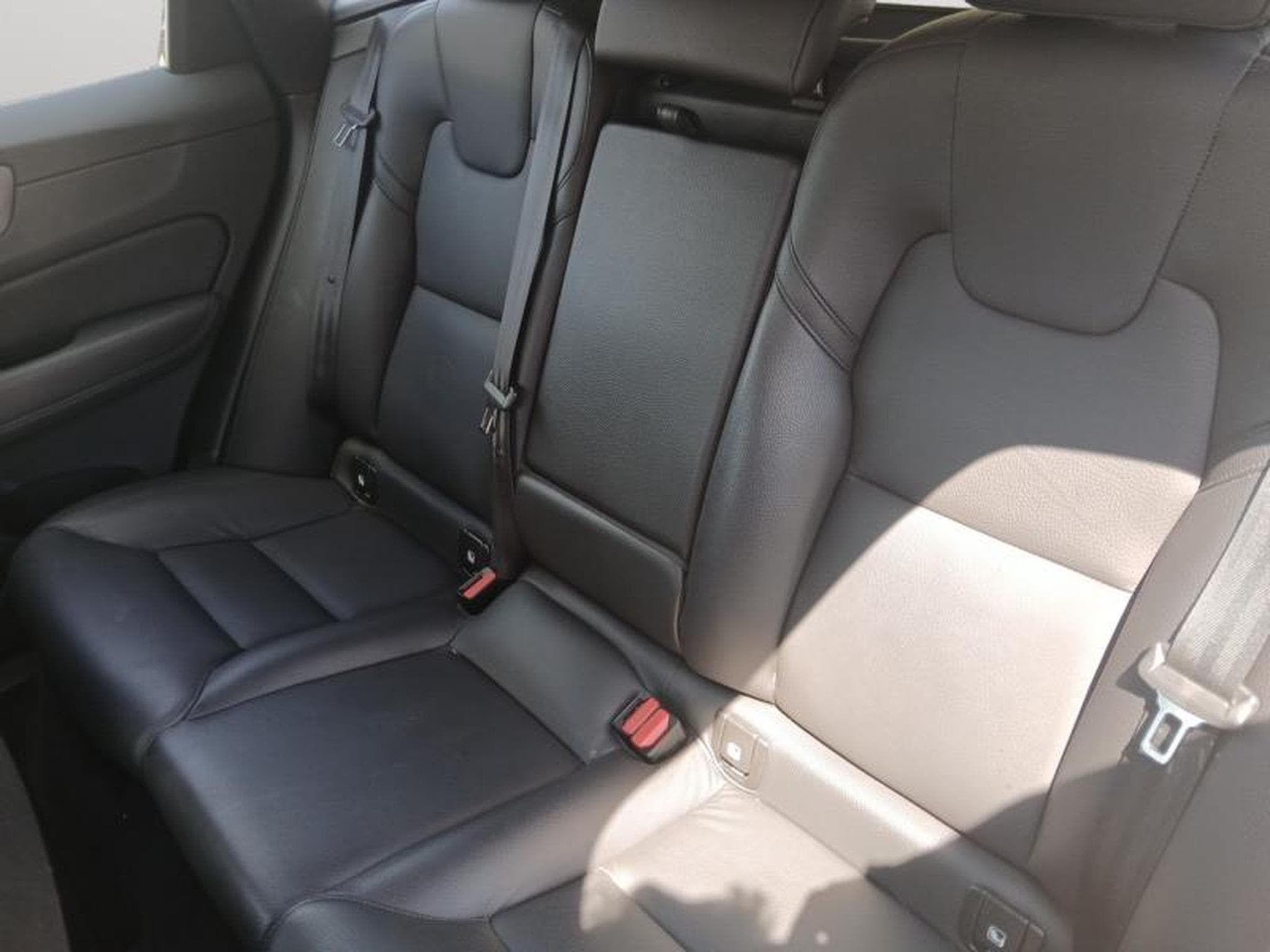 Volvo XC60 Core (2022) - Photo 13