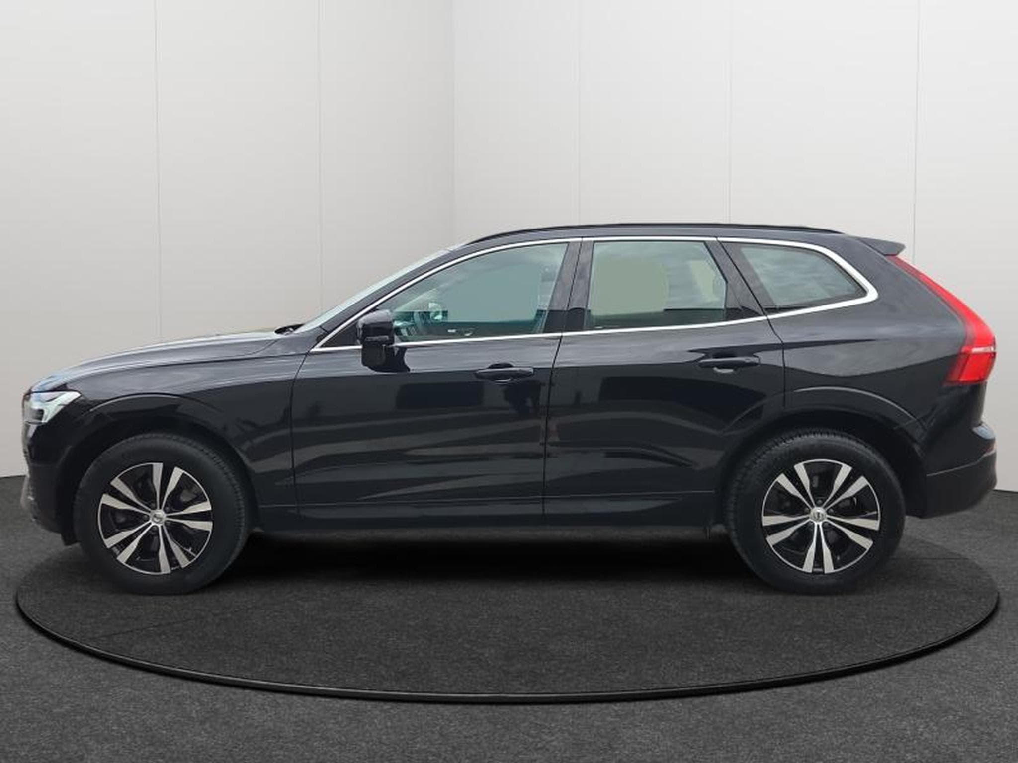 Volvo XC60 Core (2022) - Photo 22