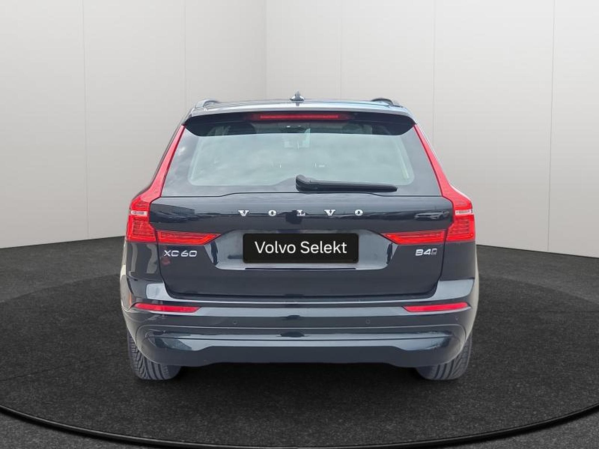 Volvo XC60 Core (2022) - Photo 24